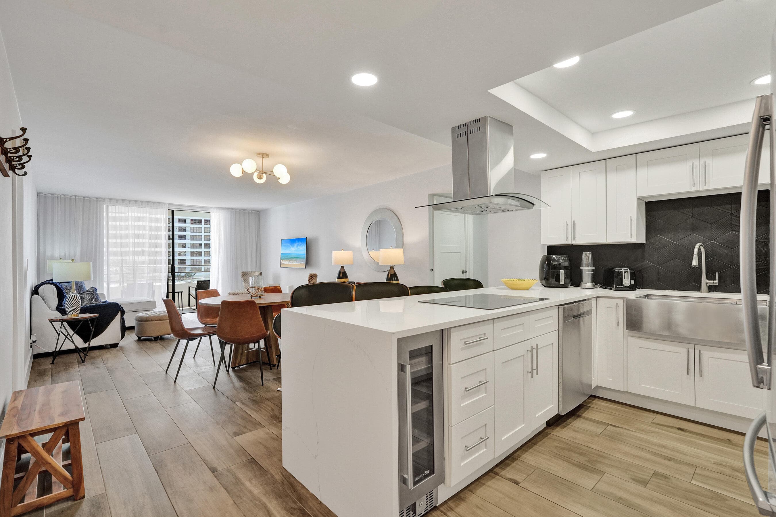 600 Three Islands Boulevard 615, Hallandale Beach, FL 33009 4