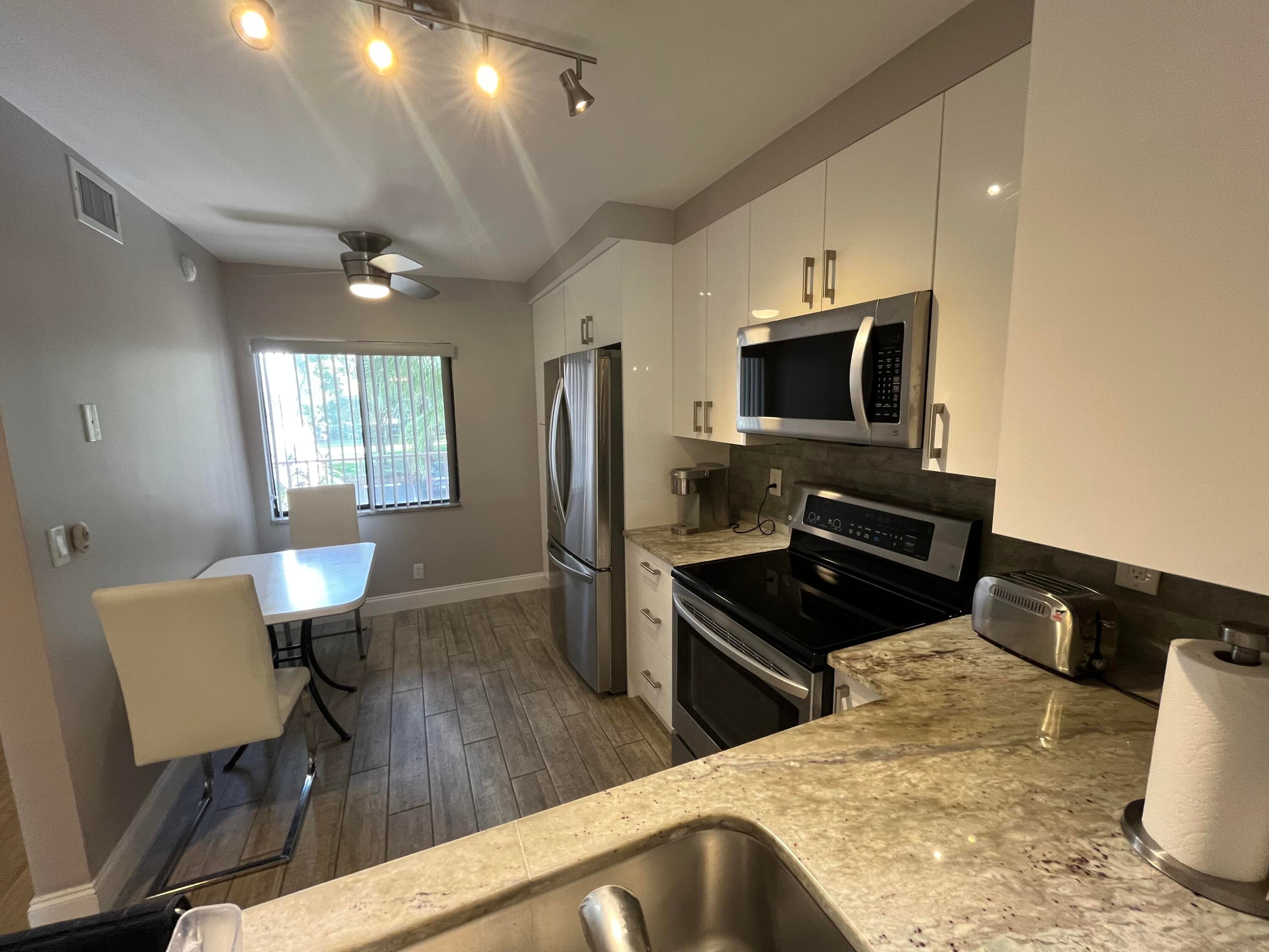 7340 Amberly Lane 205, Delray Beach, FL 33446 8