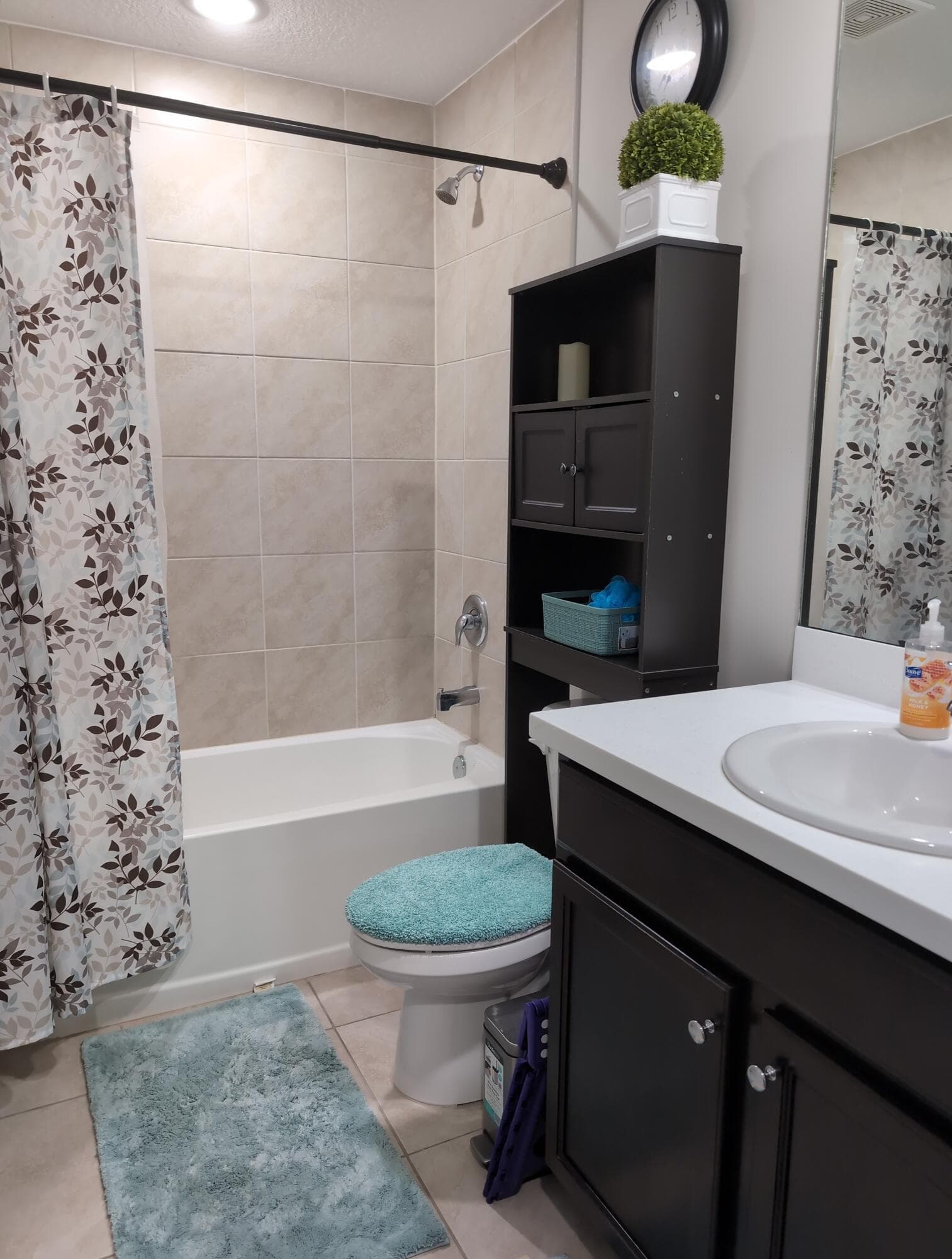 2202 SE Lucaya Street, Port St. Lucie, FL 34952 24