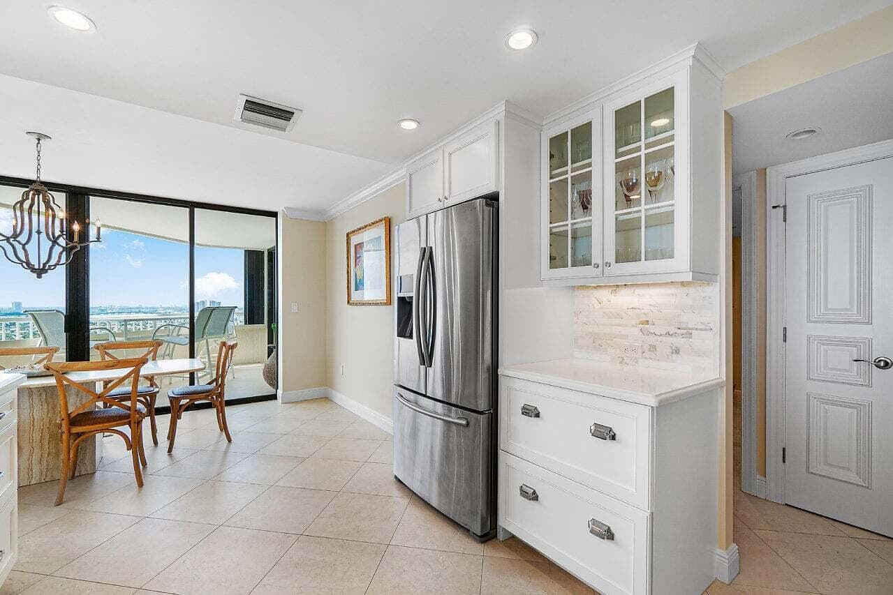 5080 N Ocean Drive 19d, Singer Island, FL 33404 14