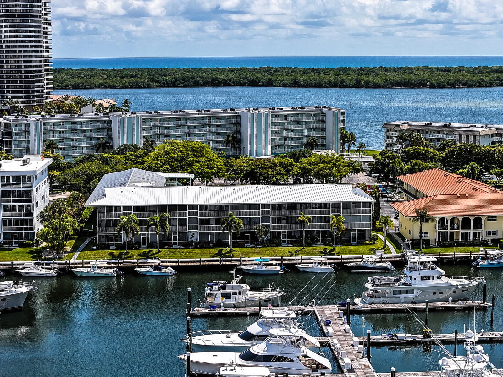 37 Yacht Club Drive Unit 202, North Palm Beach, FL 33408