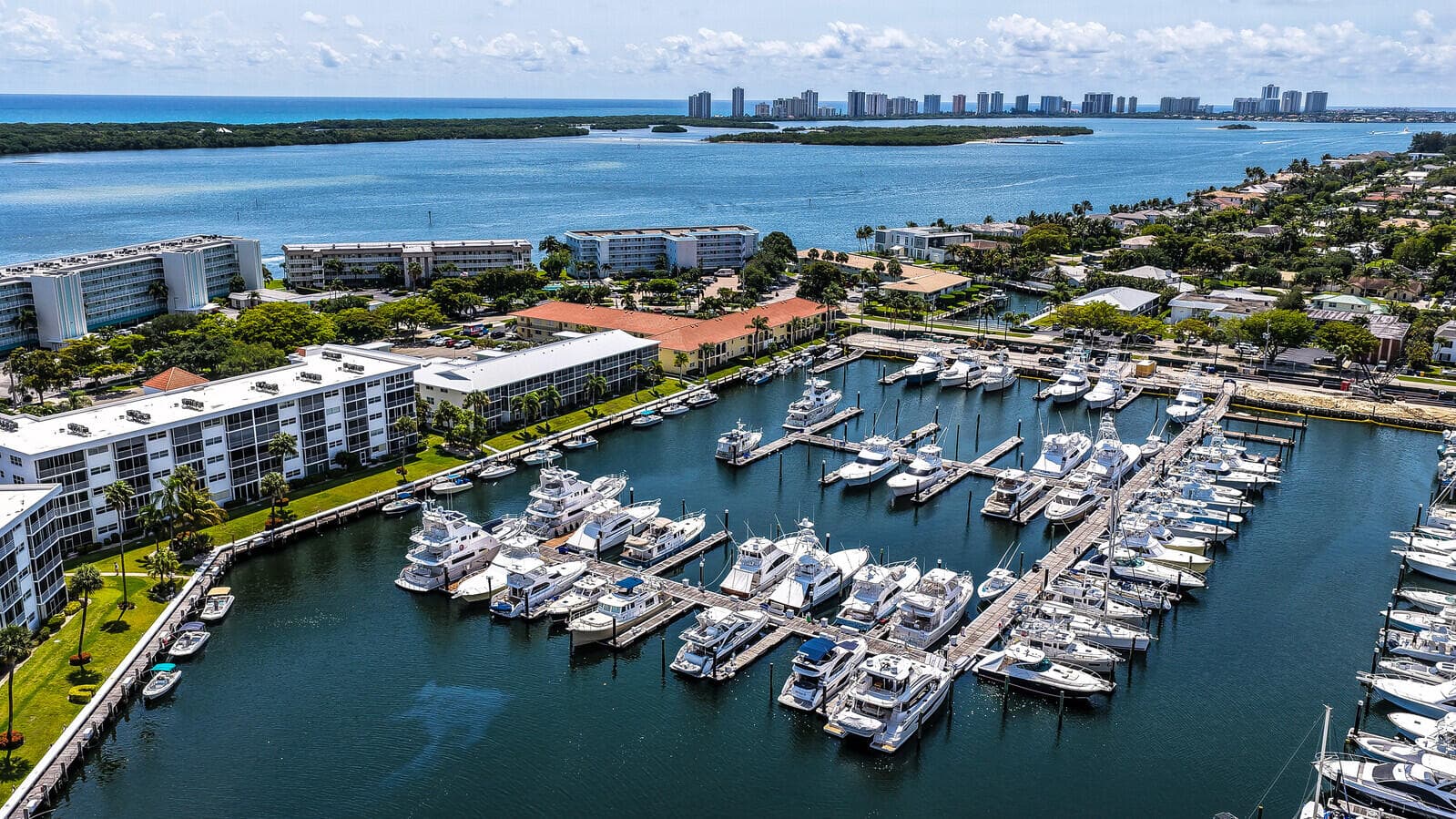 37 Yacht Club Drive Unit 202, North Palm Beach, FL 33408 23
