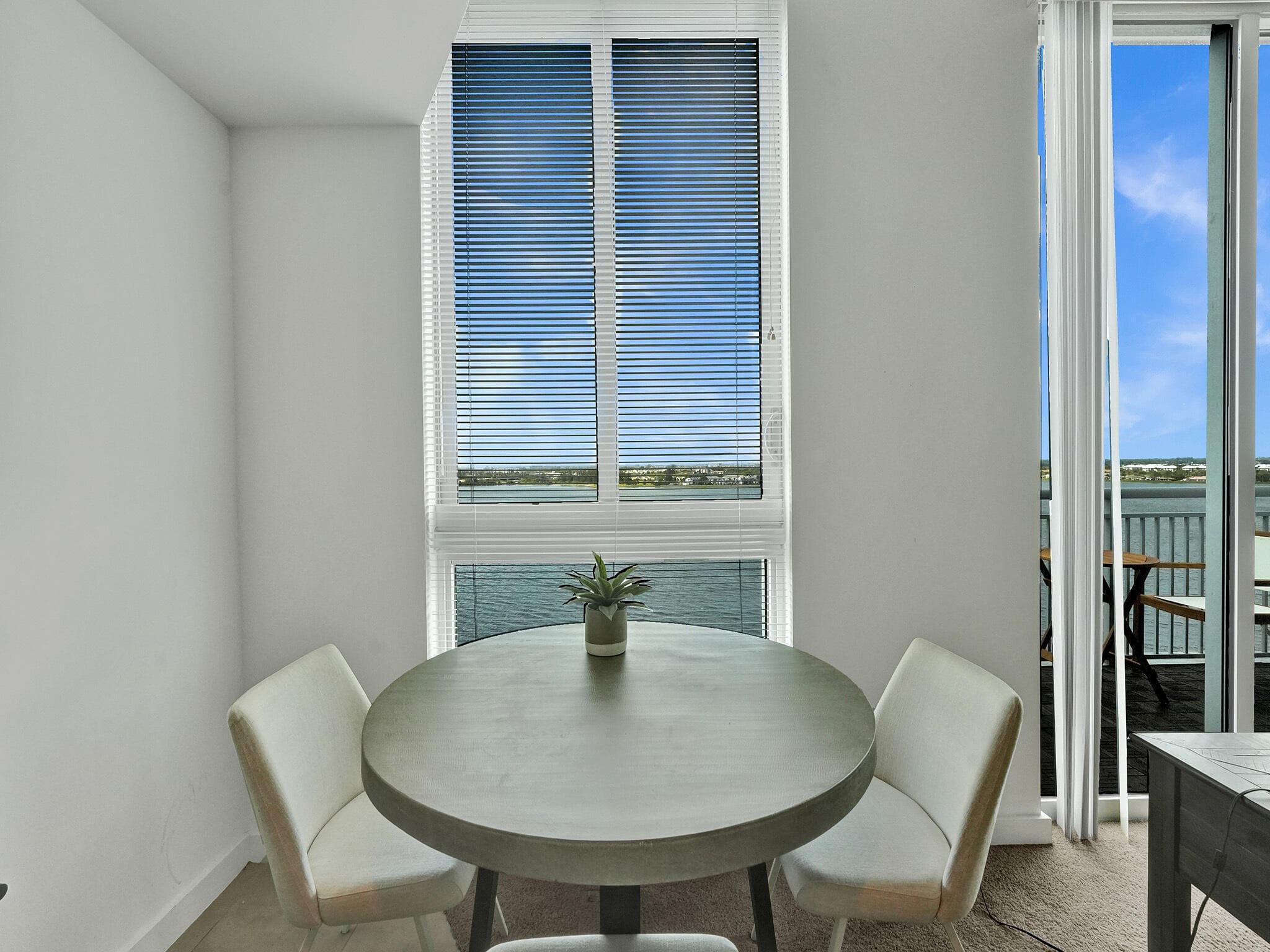 300 S Australian Avenue, West Palm Beach, FL 33401 14