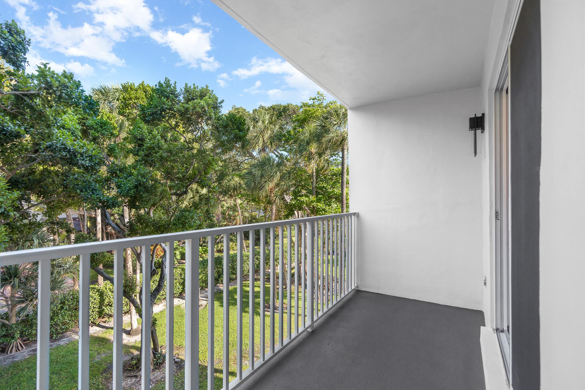950 Ponce De Leon 3120, Boca Raton, FL 33432 34