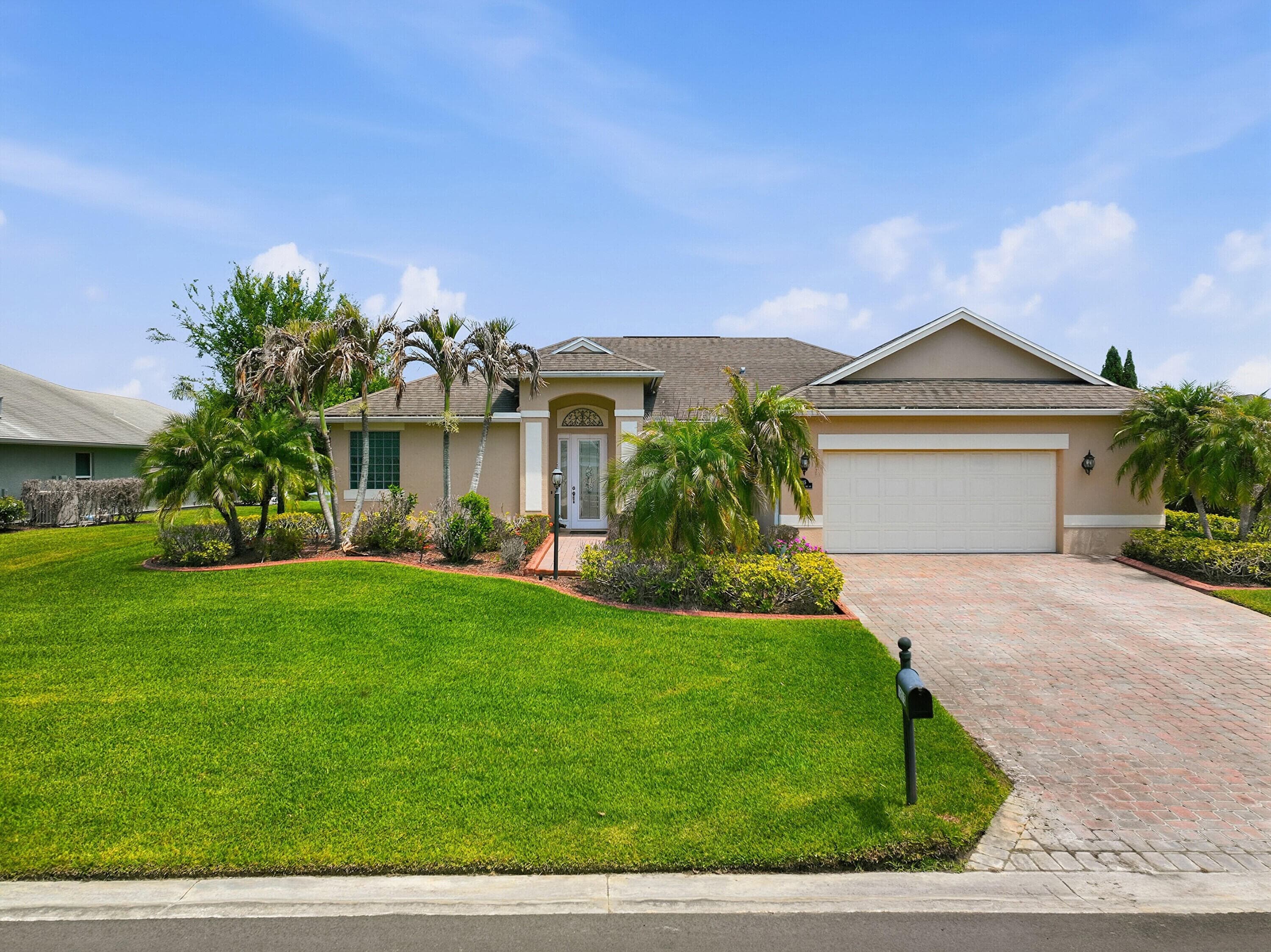 1215 Southlakes Way SW, Vero Beach, FL 32968 2