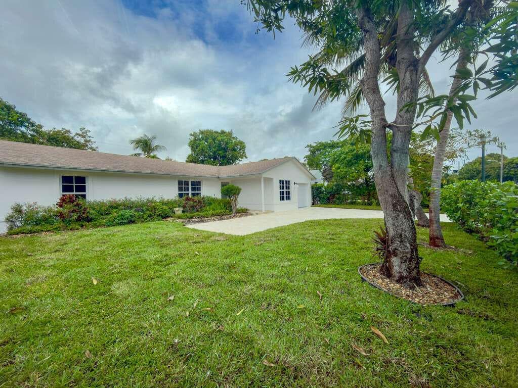 236 SE 3rd Avenue, Delray Beach, FL 33483 2