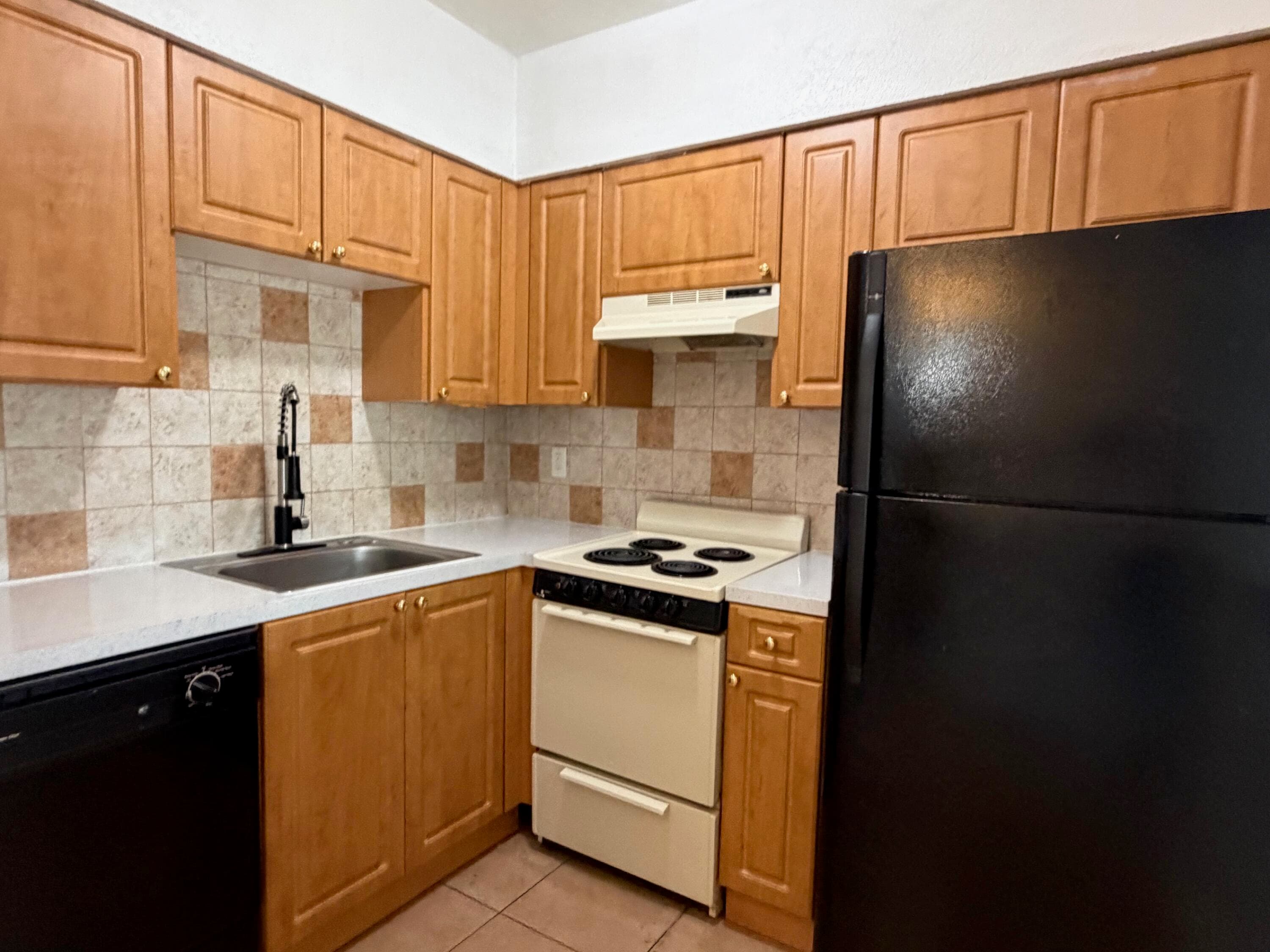 2607 NE 8th Avenue 3, Wilton Manors, FL 33334 2