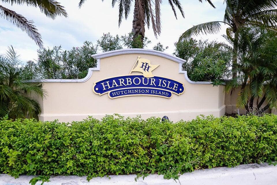 27 Harbour Isle Drive W 305, Fort Pierce, FL 34949 25