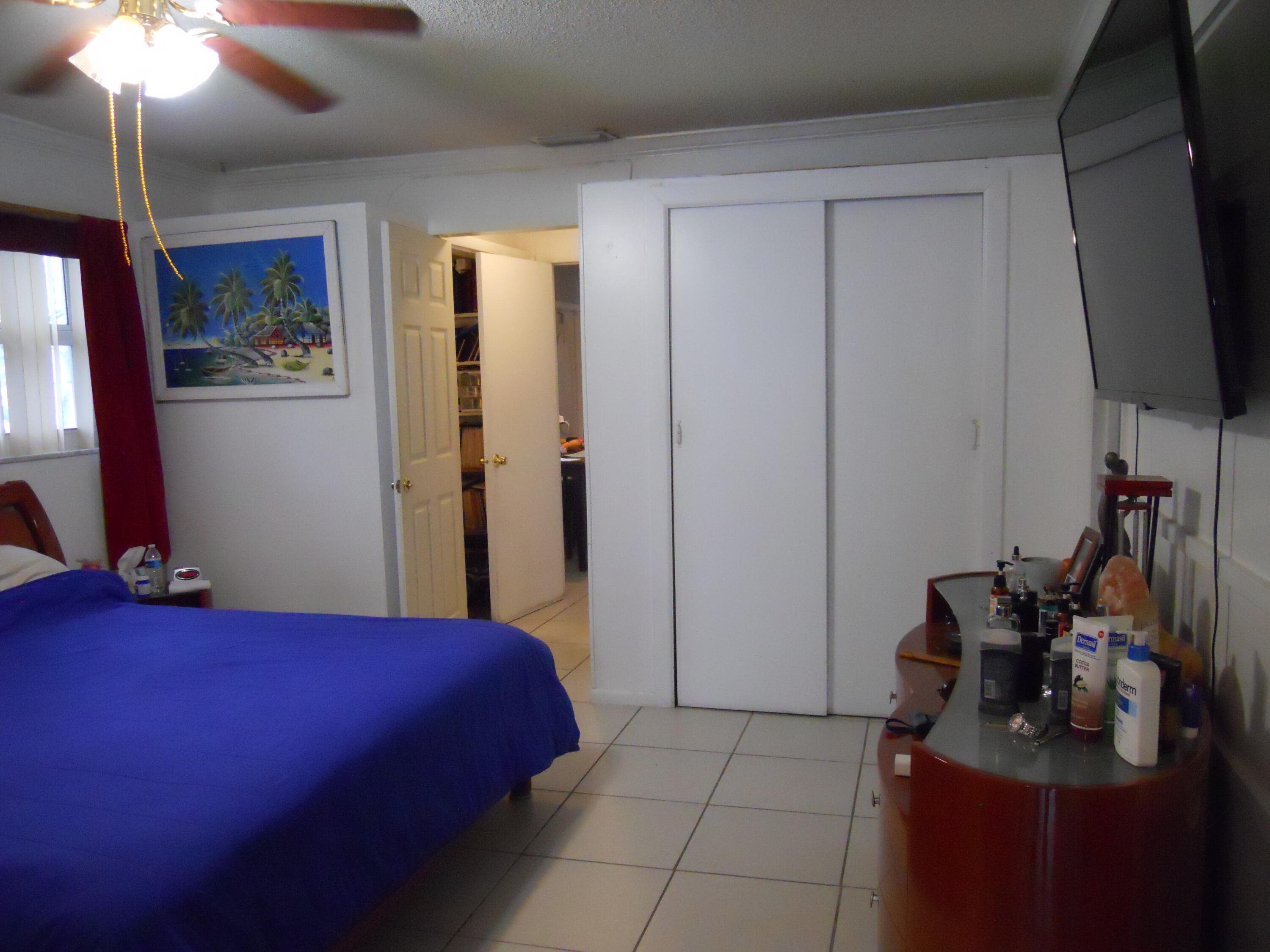 3290 NE 10th Avenue, Oakland Park, FL 33334 11