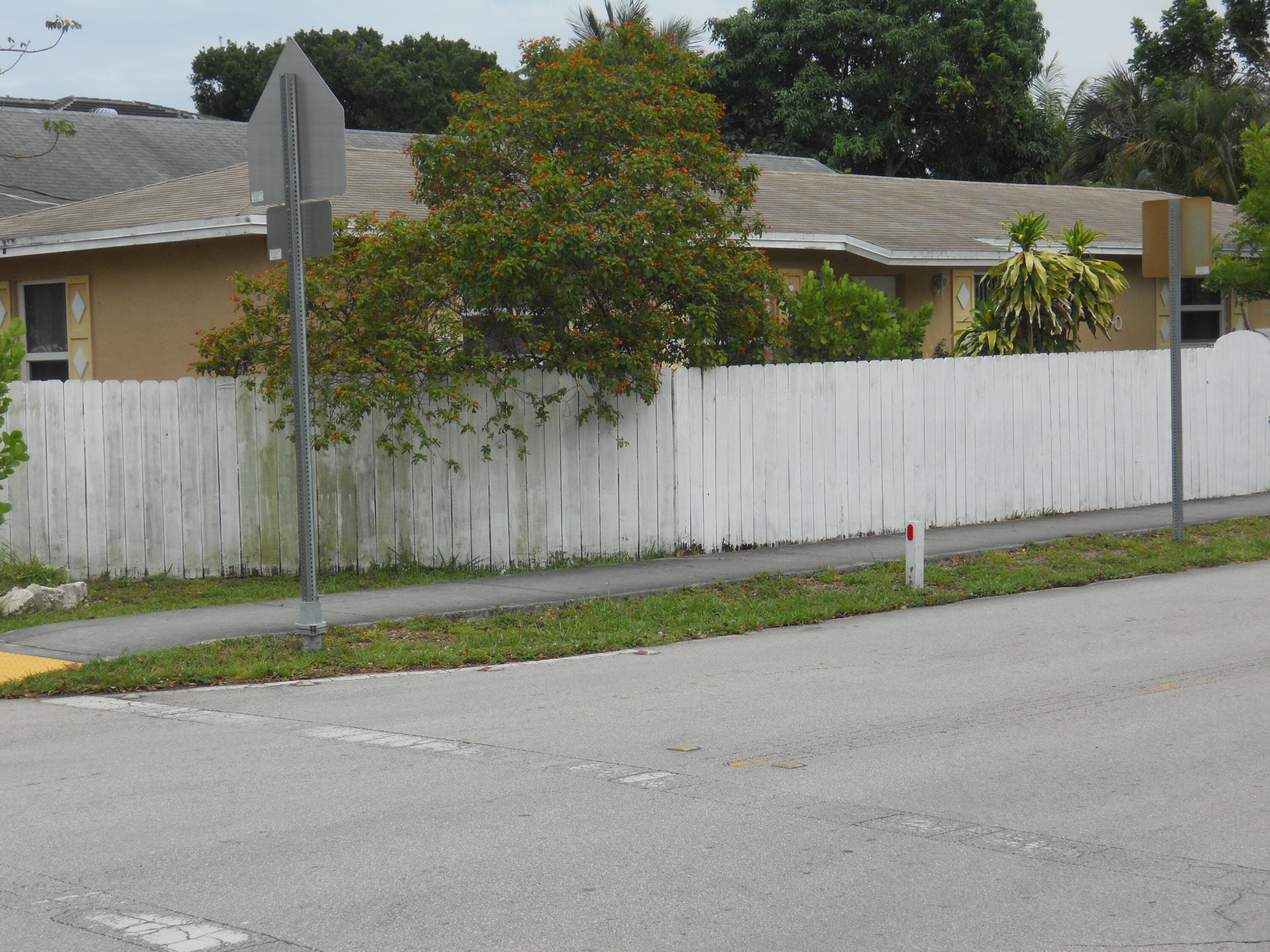 3290 NE 10th Avenue, Oakland Park, FL 33334 21