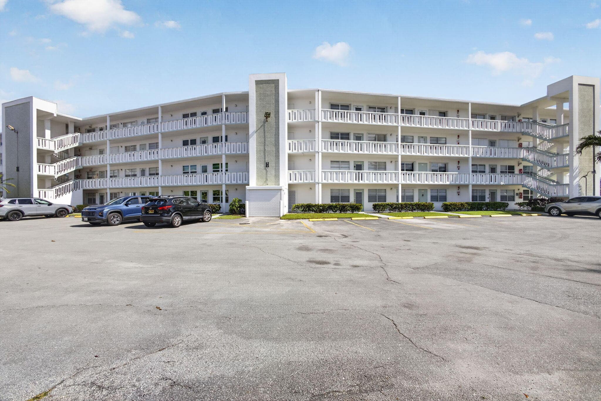 348 Wellington H, West Palm Beach, FL 33417 28
