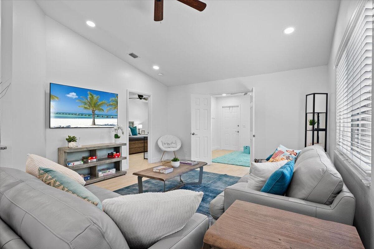 6075 Francis Street, Jupiter, FL 33458 9