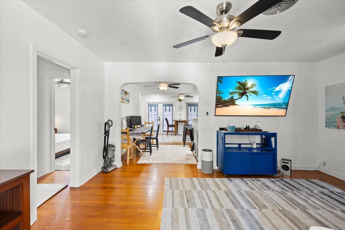 915 N K Street, Lake Worth Beach, FL 33460 5
