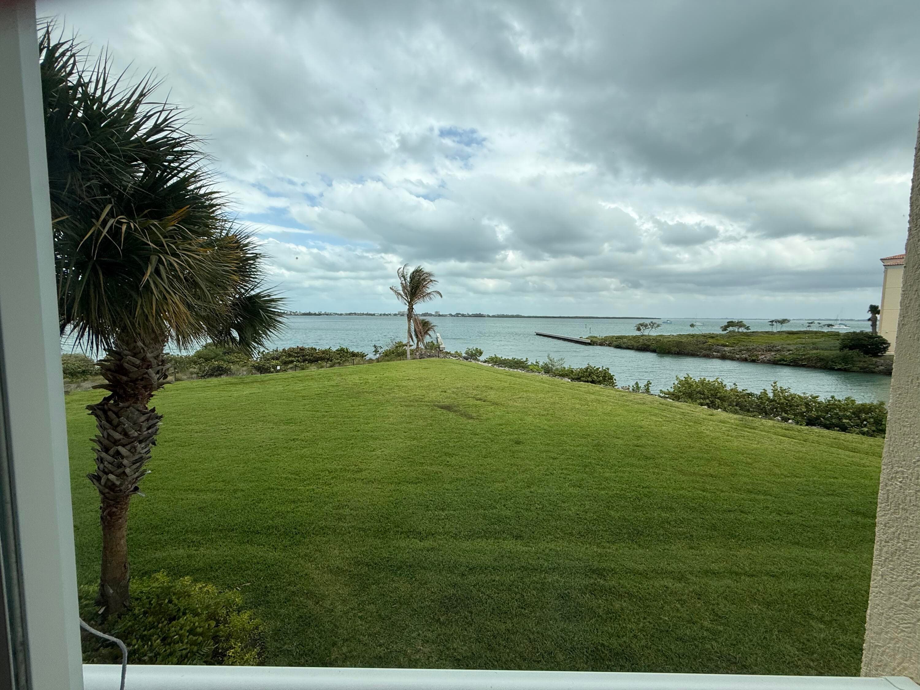 4 Harbour Isle Drive E Unit 204, Fort Pierce, FL 34949 17