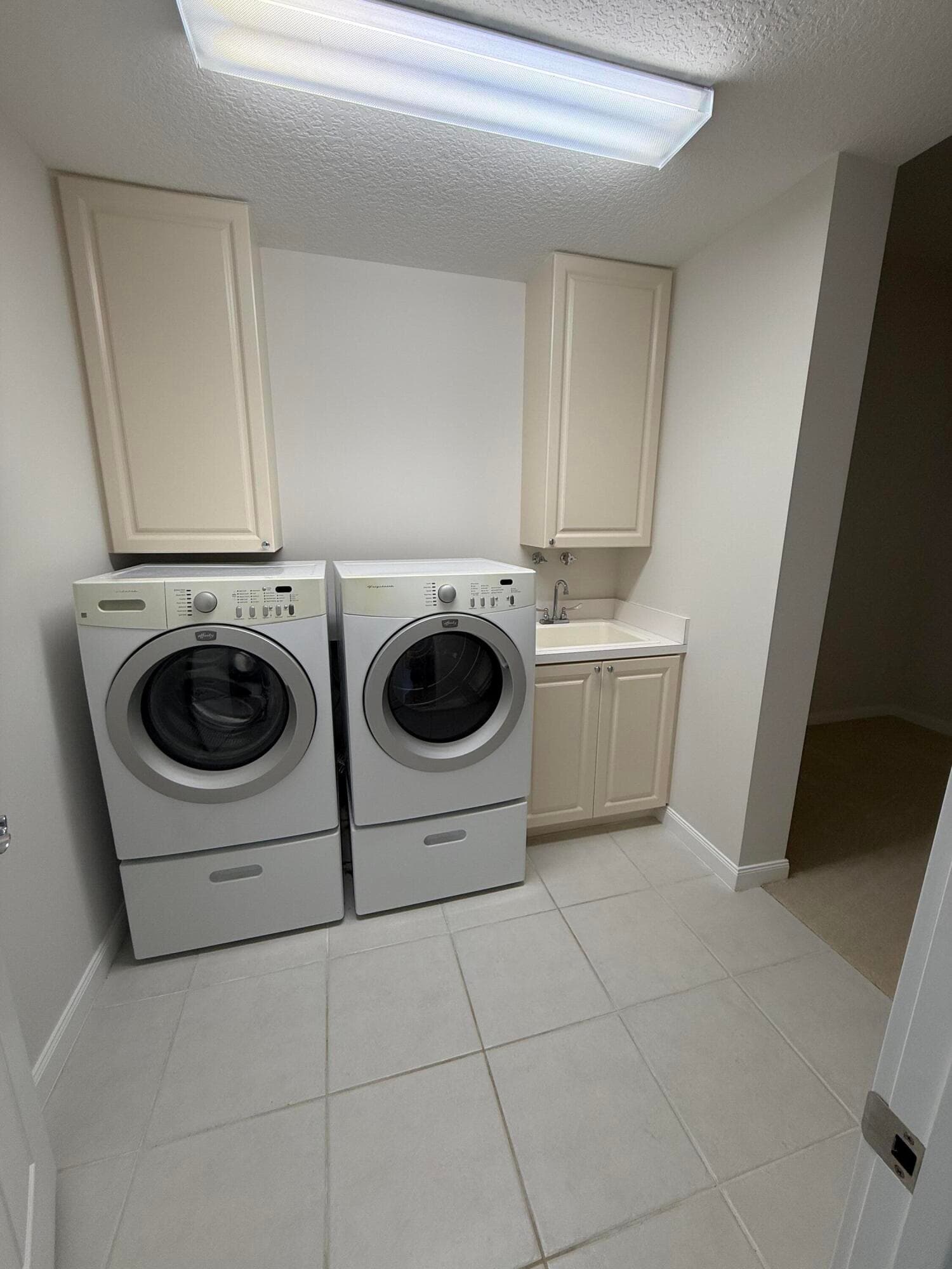 4 Harbour Isle Drive E Unit 204, Fort Pierce, FL 34949 23