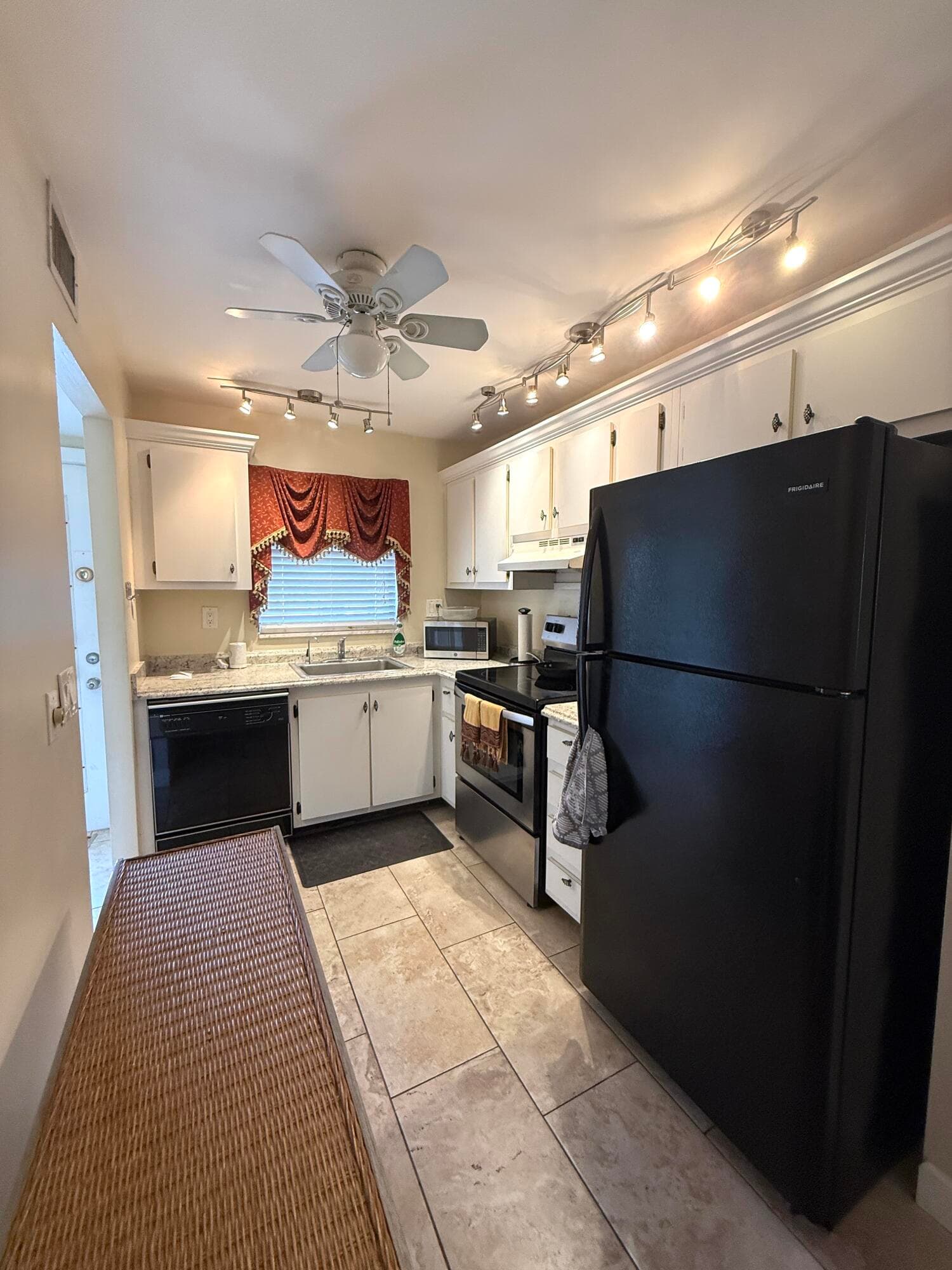 10300 NW 30th Court 210, Sunrise, FL 33322 18