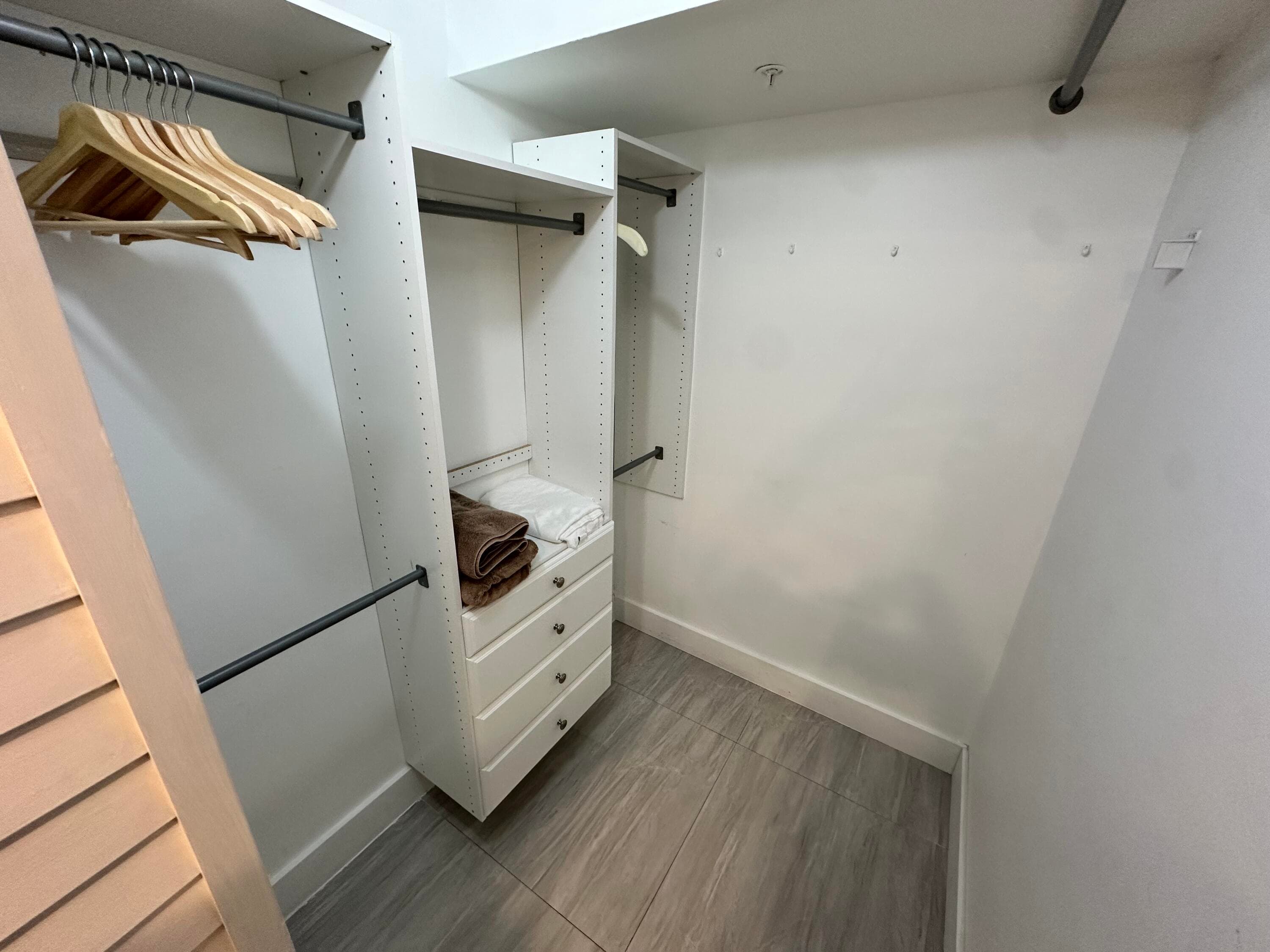 102 SW 6th Avenue 206, Miami, FL 33130 7