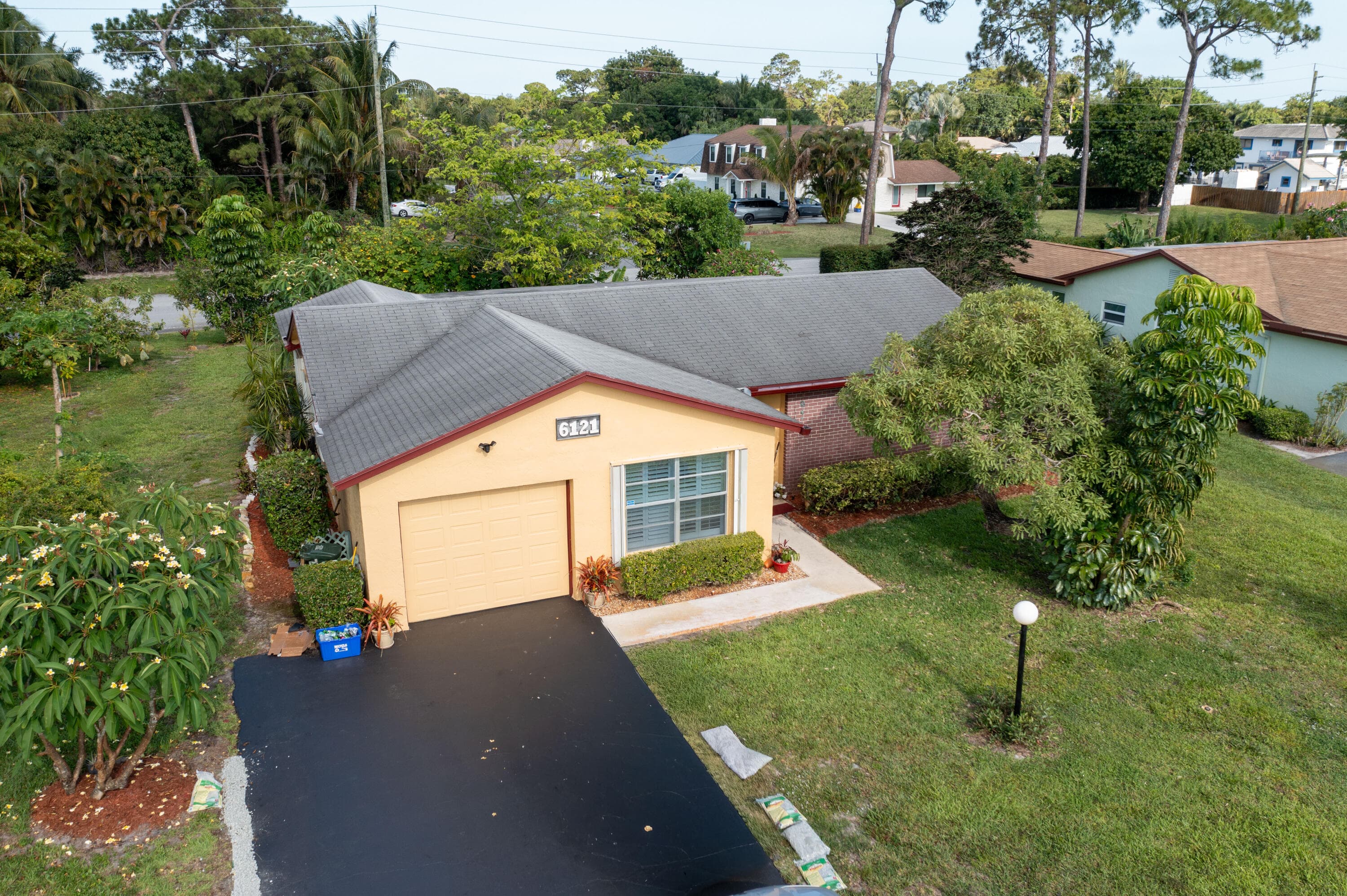 6121 Rainbow Circle, Greenacres, FL 33463