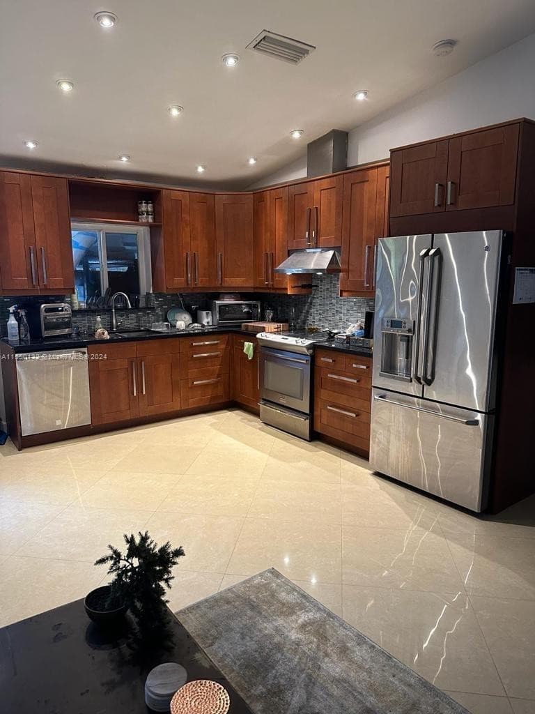 4920 SW 27th Avenue, Fort Lauderdale, FL 33312 4