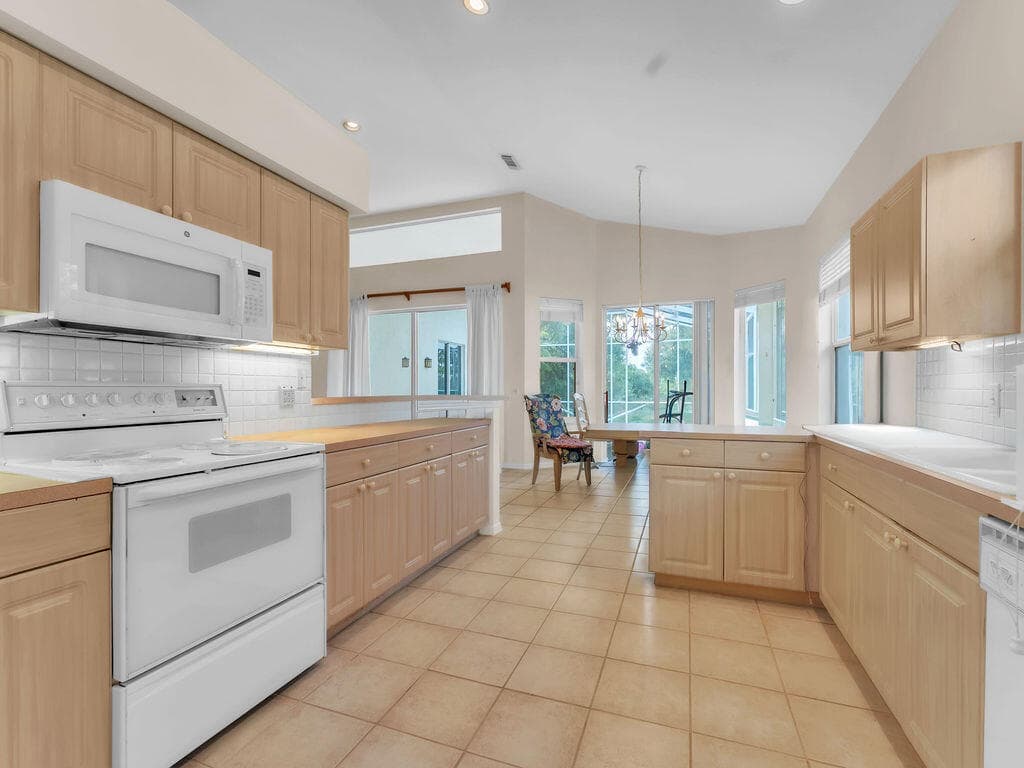 7215 Marsh Terrace, Port St. Lucie, FL 34986 19