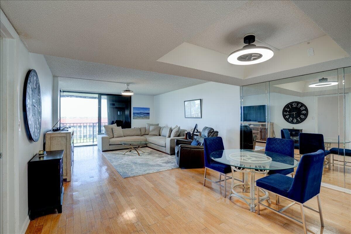 7030 Half Moon Circle 515, Hypoluxo, FL 33462 15