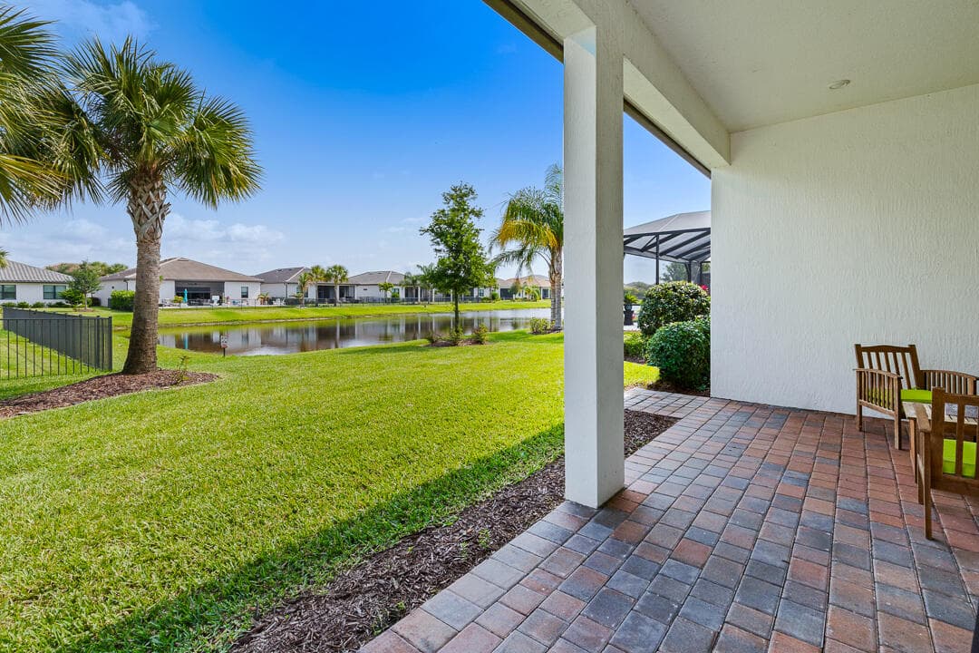 599 SE Villandry Way, Port St. Lucie, FL 34984 20