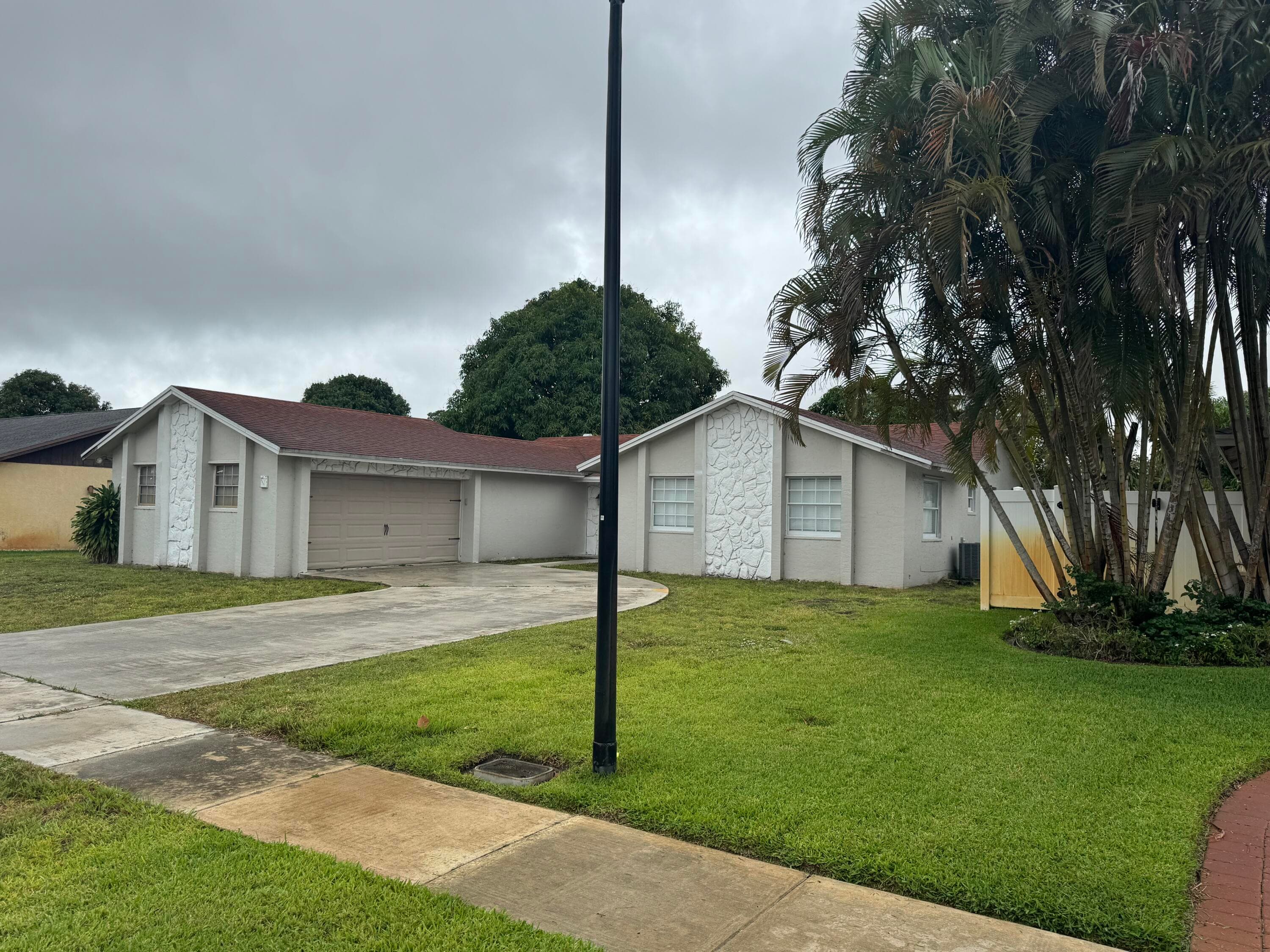 589 Cashiers Drive, West Palm Beach, FL 33413 3