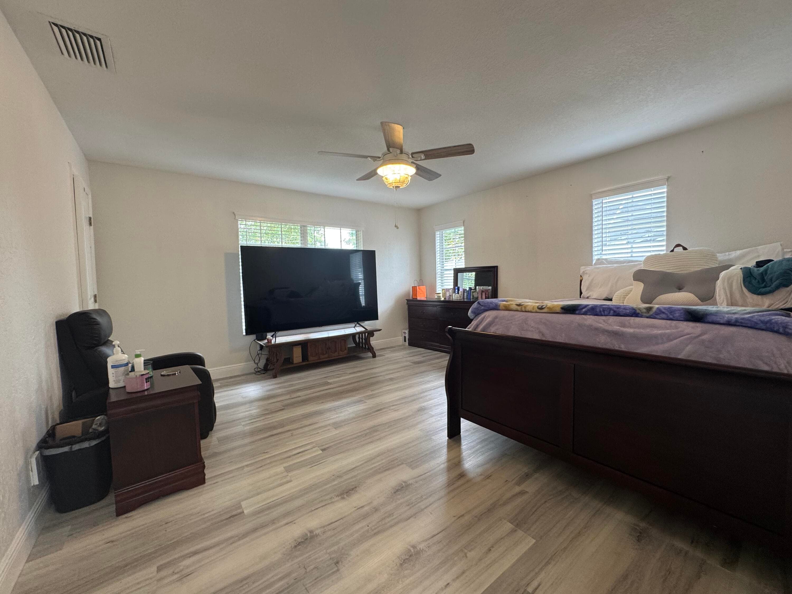 589 Cashiers Drive, West Palm Beach, FL 33413 17