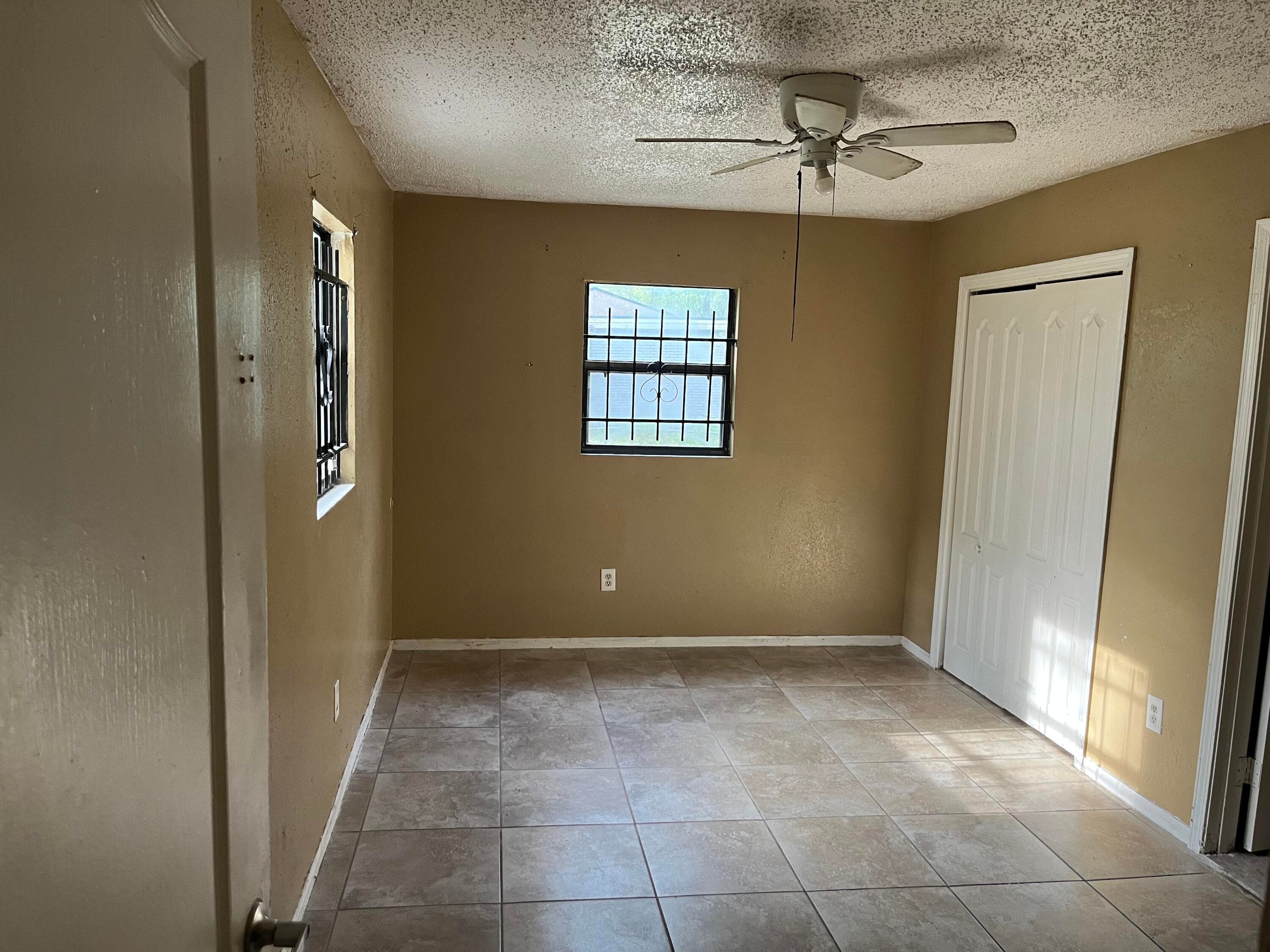 1968 W 23rd Street, Jacksonville, FL 32209 4