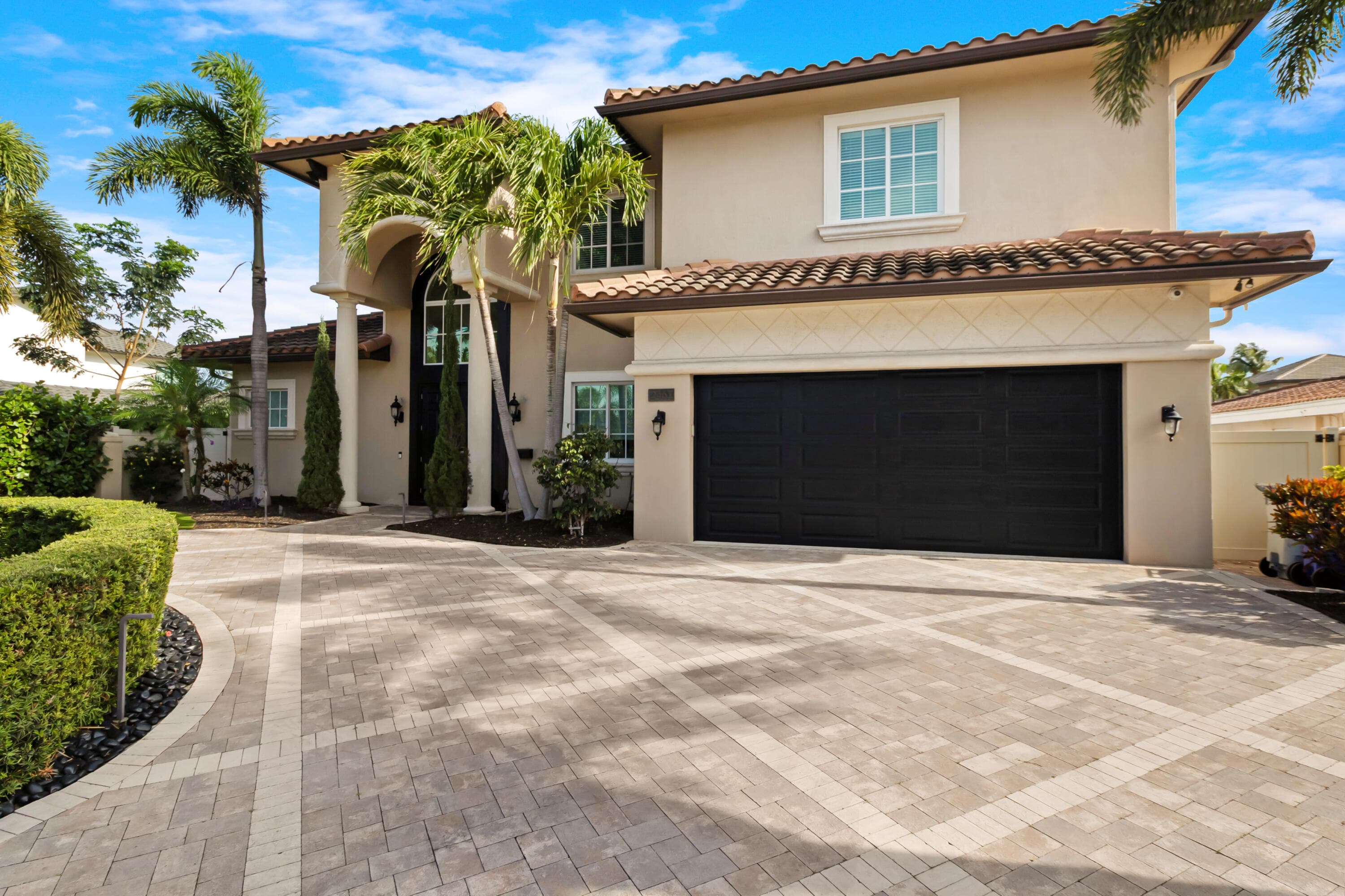 2461 SE 10th Street, Pompano Beach, FL 33062 2