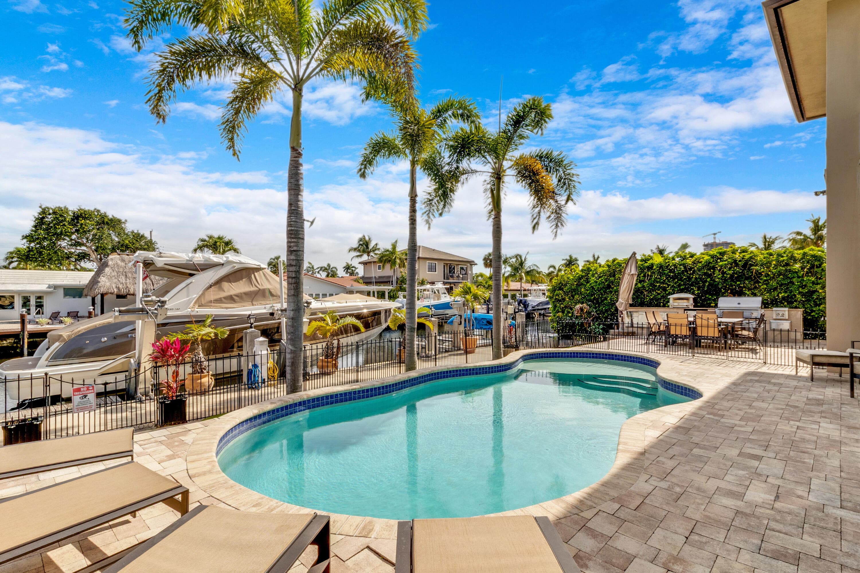2461 SE 10th Street, Pompano Beach, FL 33062 32