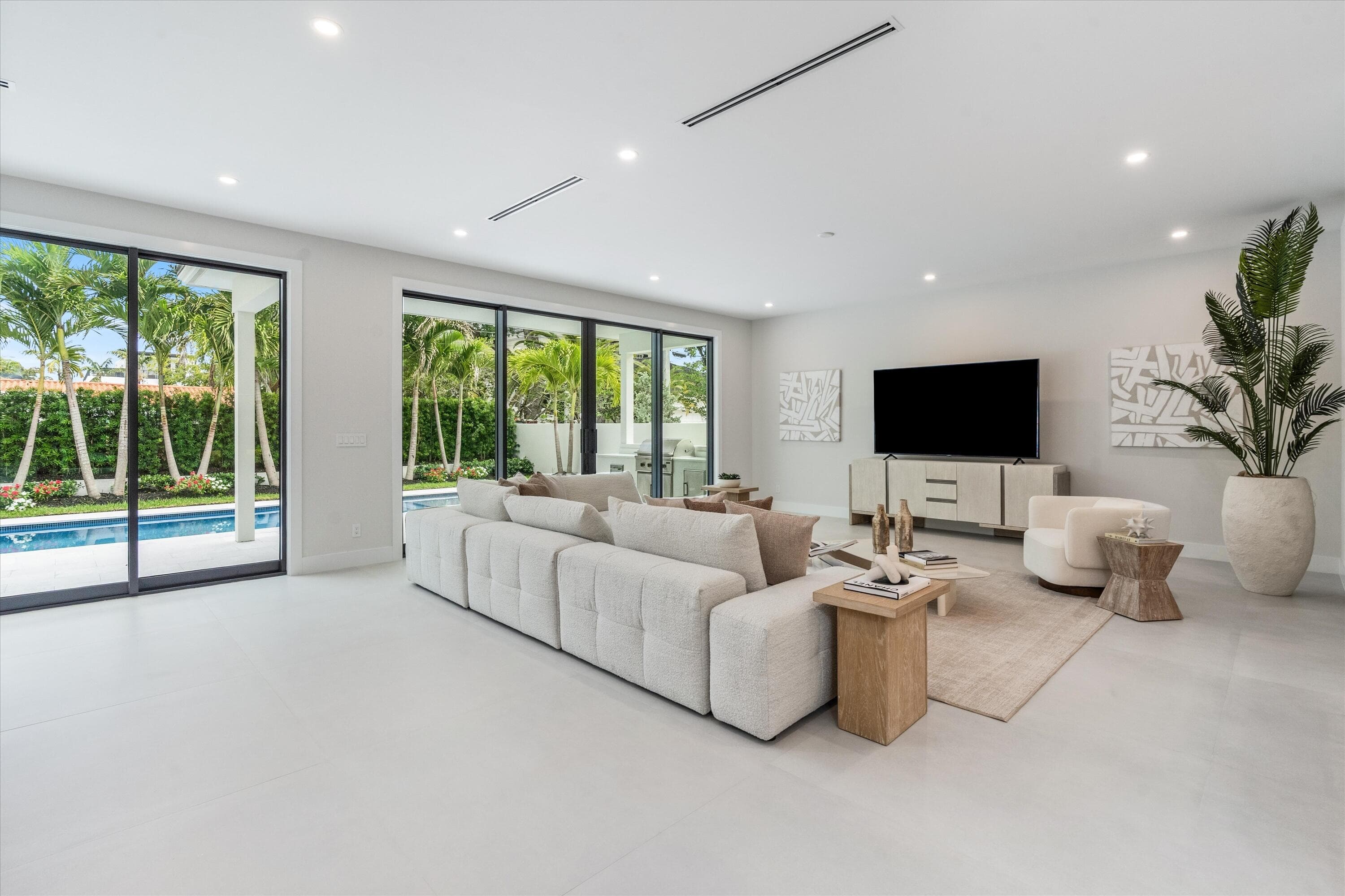 1625 SE 1st Street, Fort Lauderdale, FL 33301 4