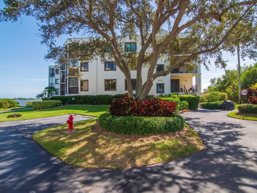 9612 Riverside Drive 203, Sebastian, FL 32958 25