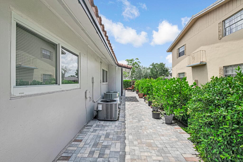 7521 NW 44th Court, Coral Springs, FL 33065 30