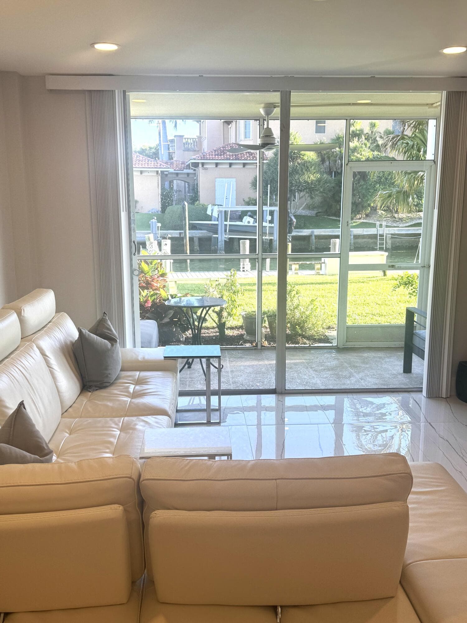 105 Paradise Harbour Boulevard 108, North Palm Beach, FL 33408 17