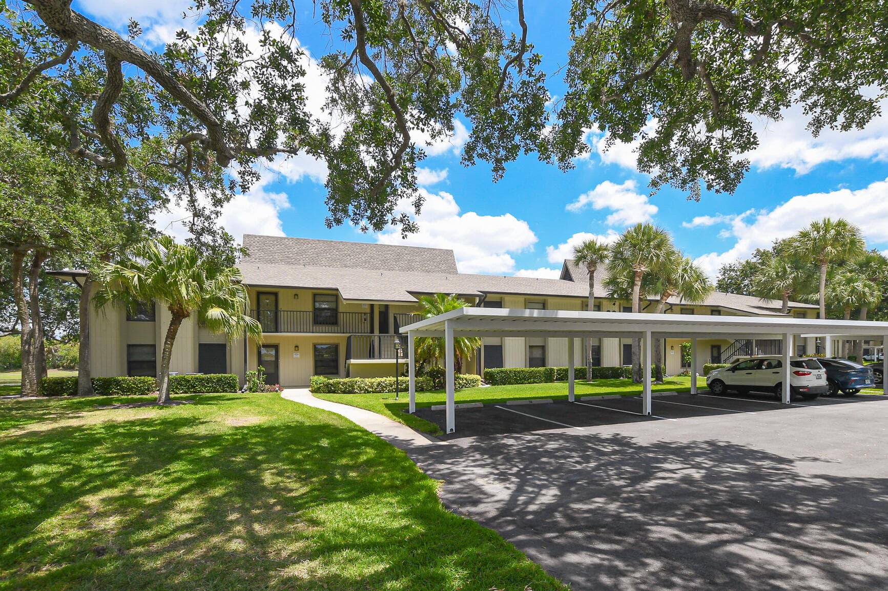 20 Plantation Drive 101, Vero Beach, FL 32966 2
