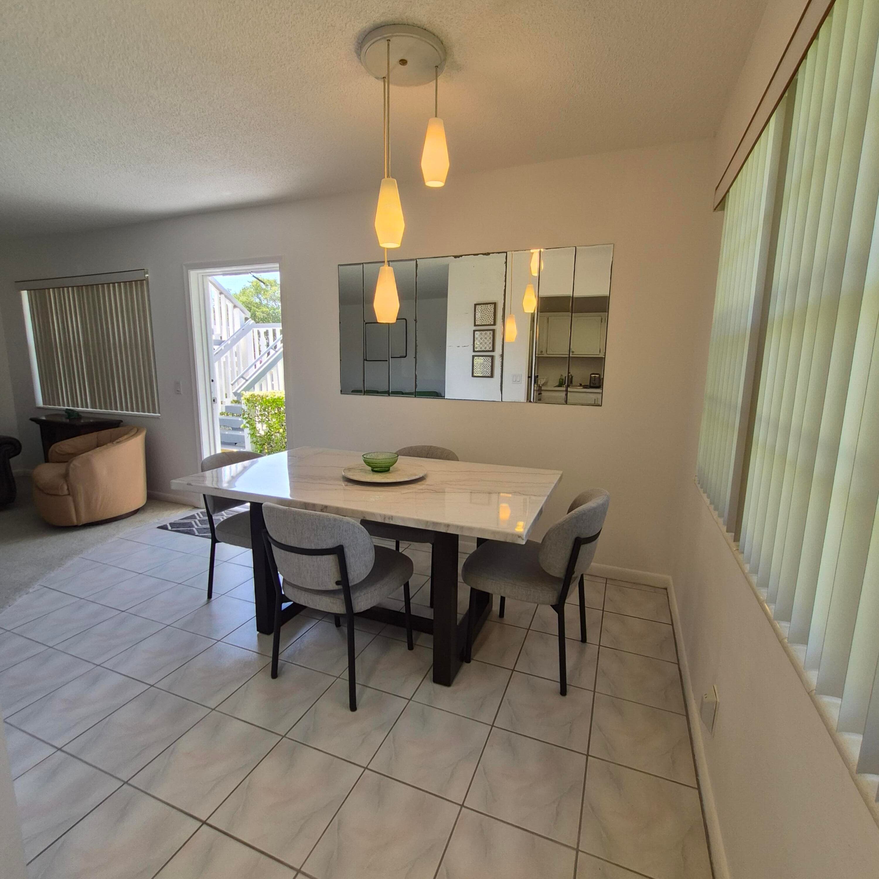 101 Northampton F, West Palm Beach, FL 33417 8