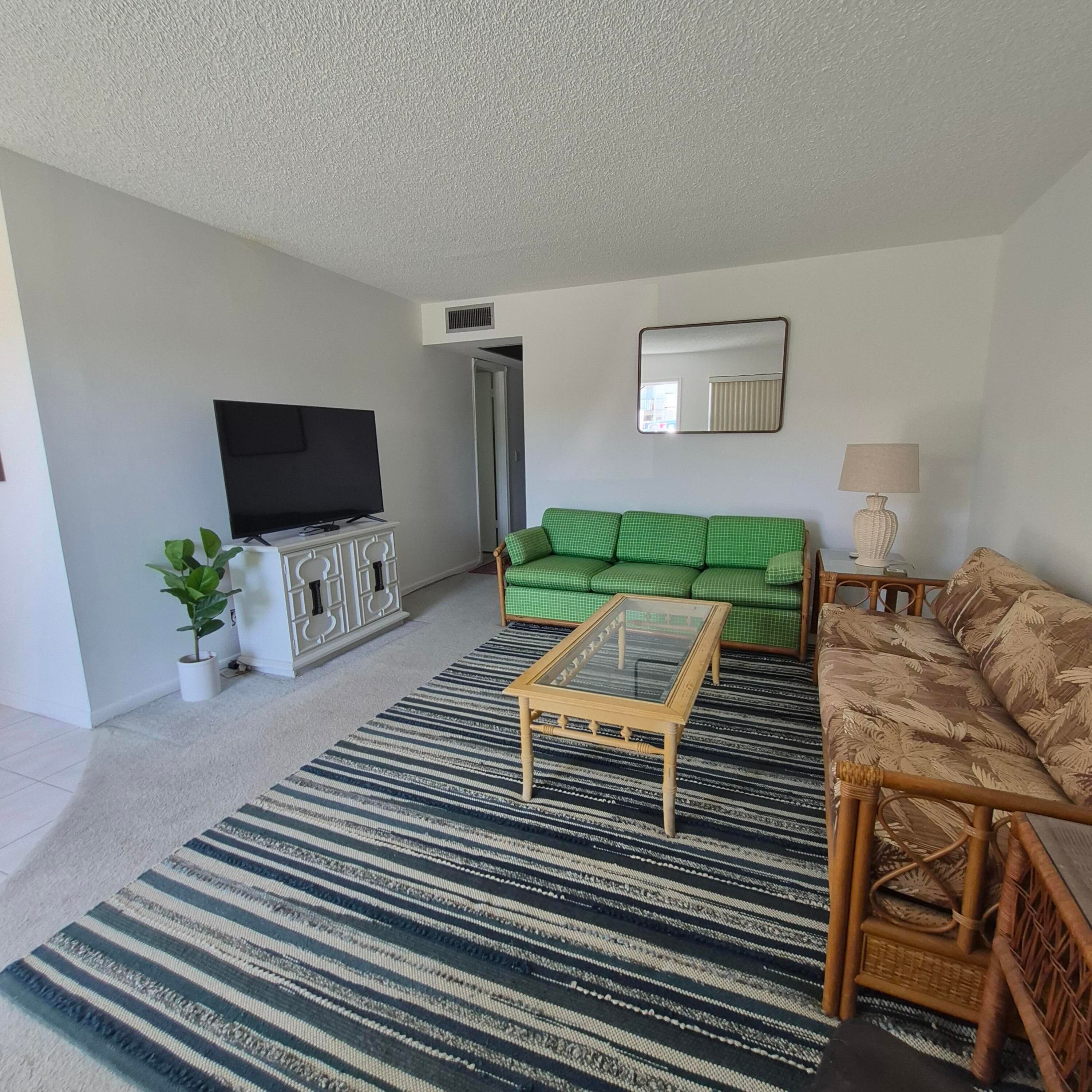 101 Northampton F, West Palm Beach, FL 33417 11