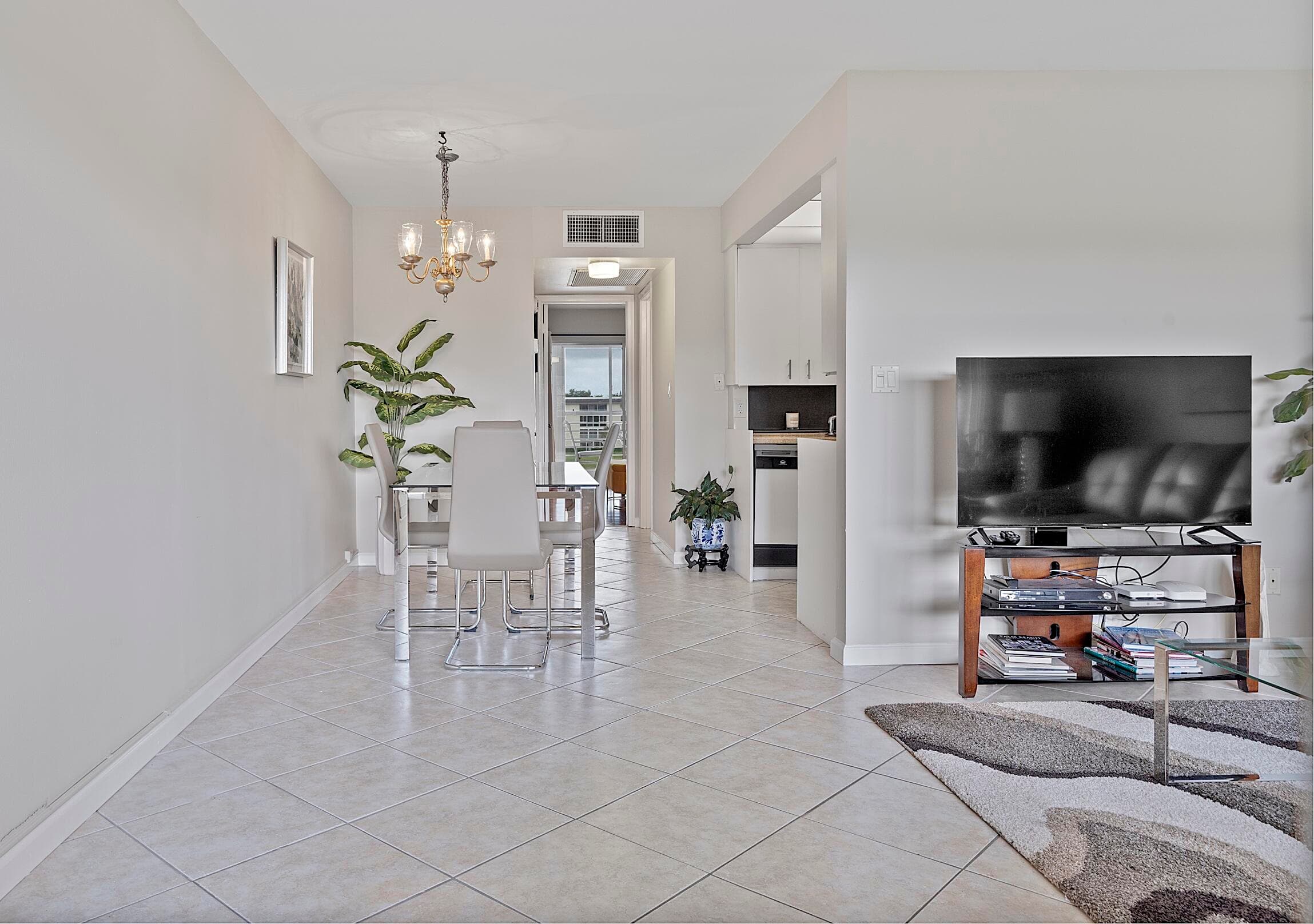 2905 Victoria Place G4, Coconut Creek, FL 33066 3