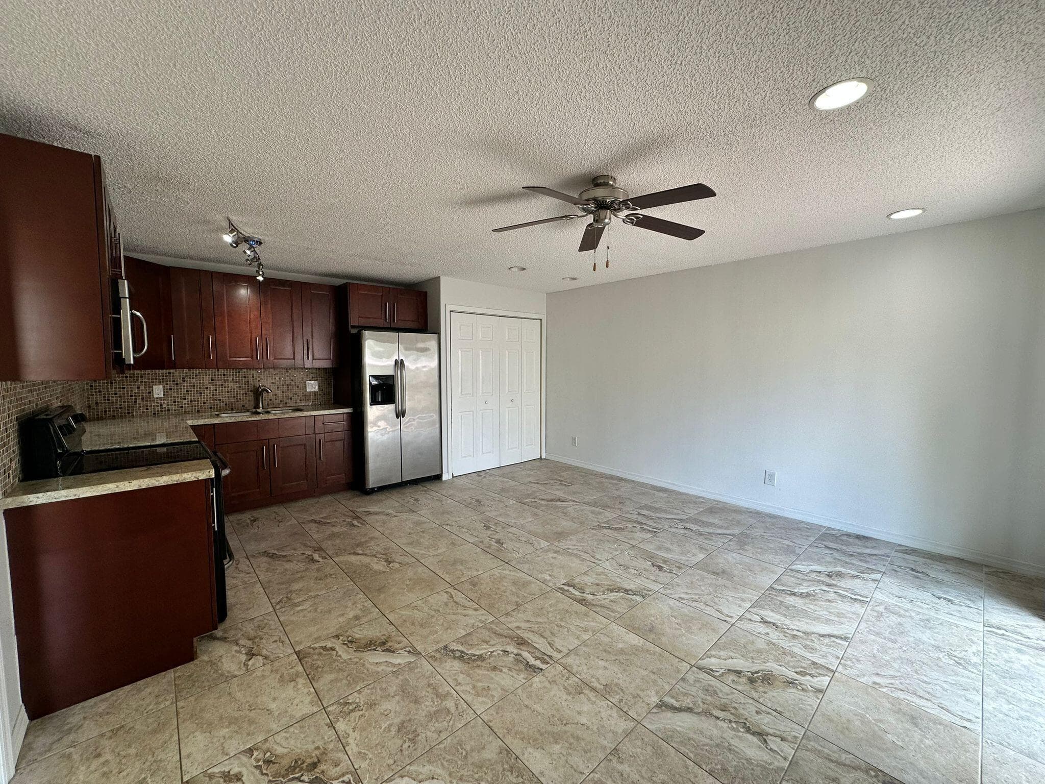 637 Executive Center Drive N 203, West Palm Beach, FL 33401 21