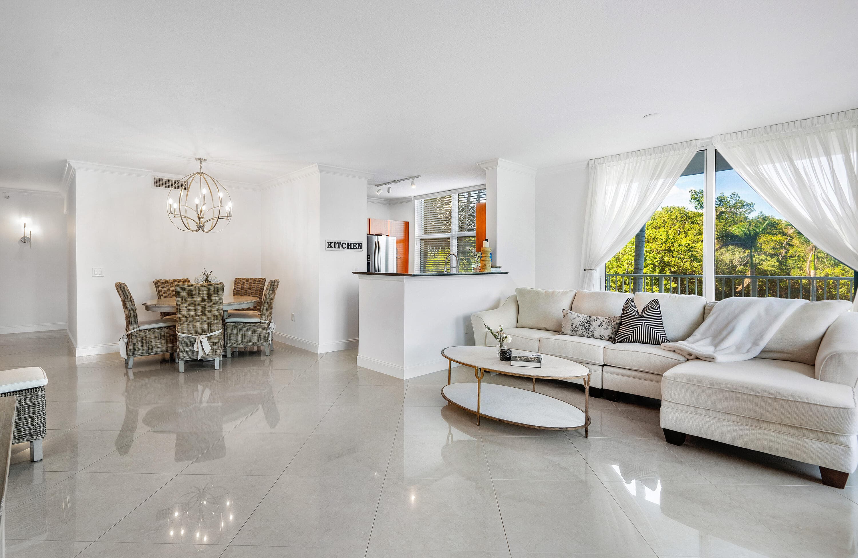 700 E Boynton Beach Boulevard 202, Boynton Beach, FL 33435 3