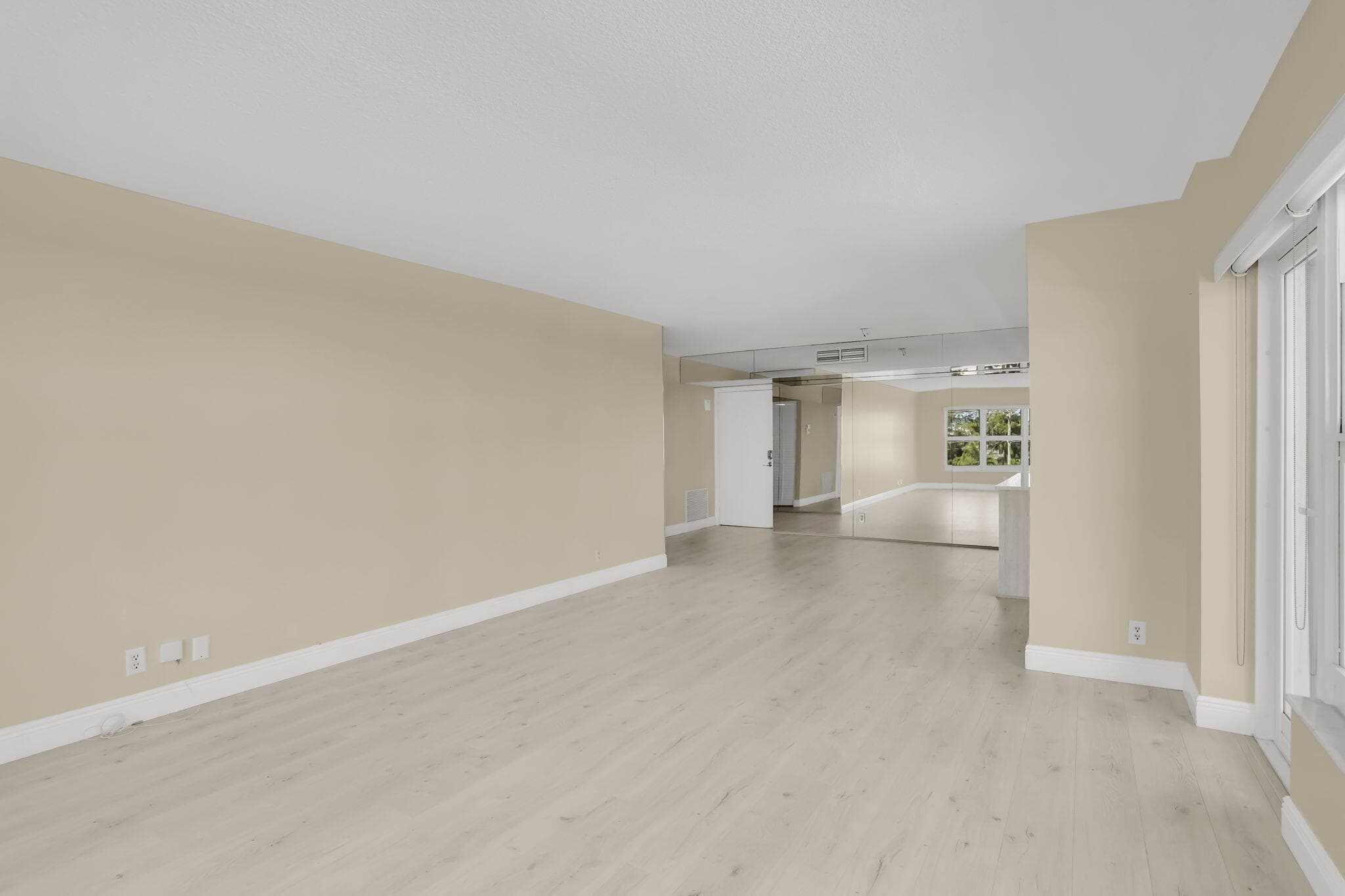 405 N Ocean Boulevard 329, Pompano Beach, FL 33062 17