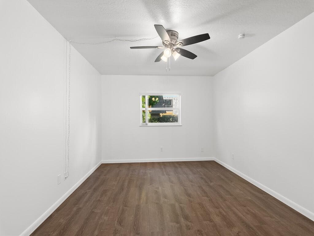 1166 6th Avenue C5, Vero Beach, FL 32960 19