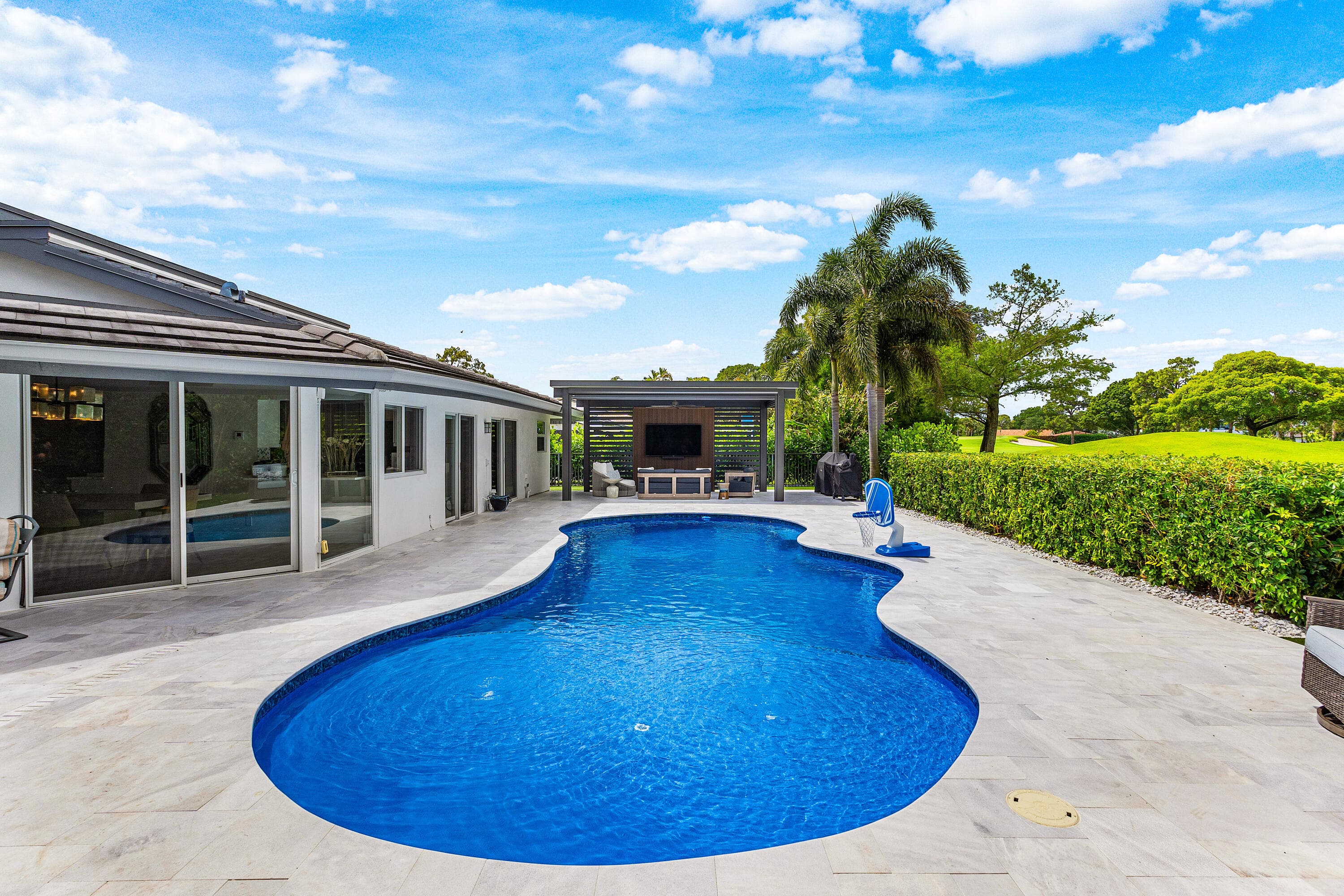632 Lakewoode Circle W, Delray Beach, FL 33445 31
