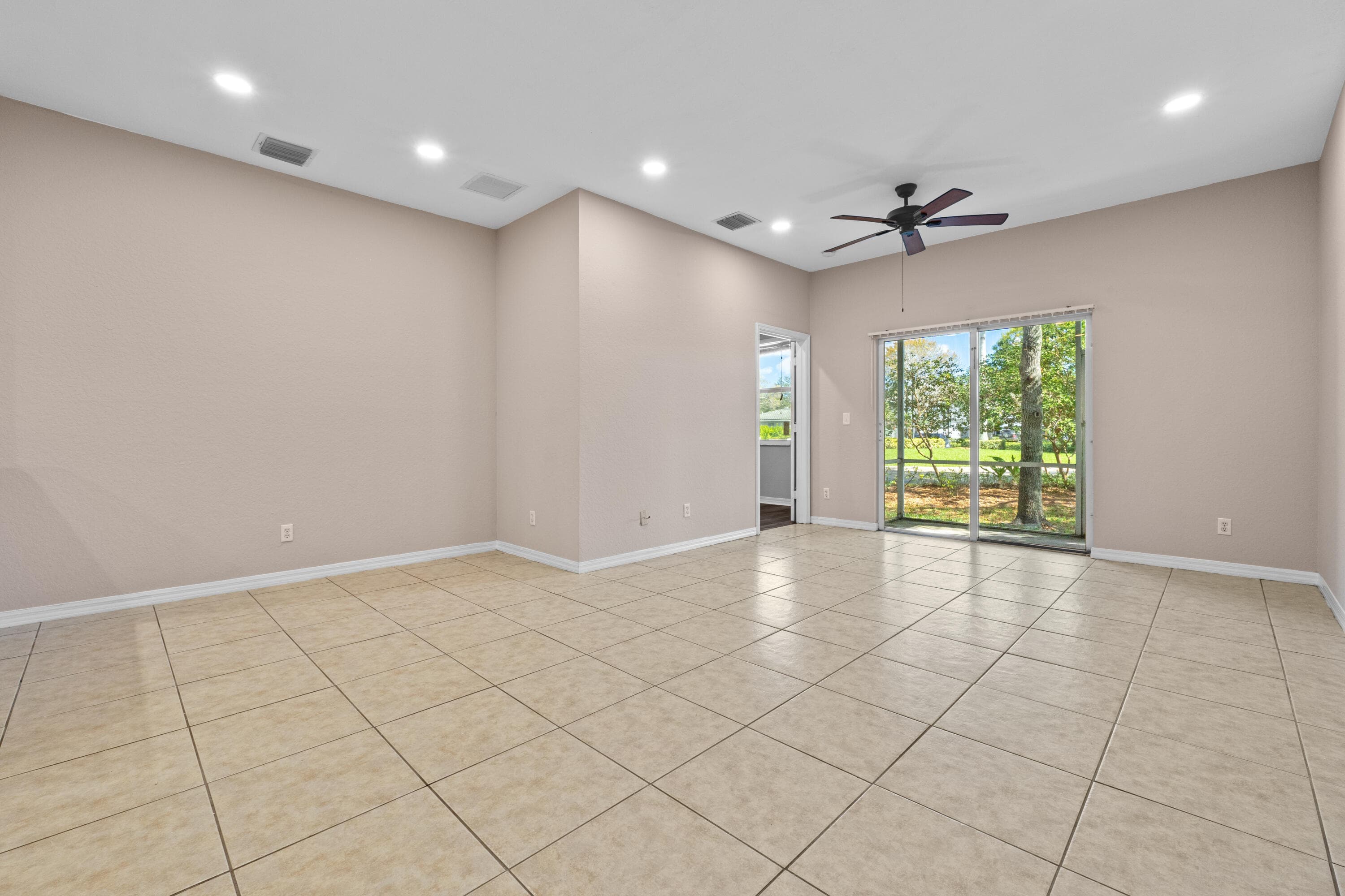 3105 Grandiflora Drive, Greenacres, FL 33467 4