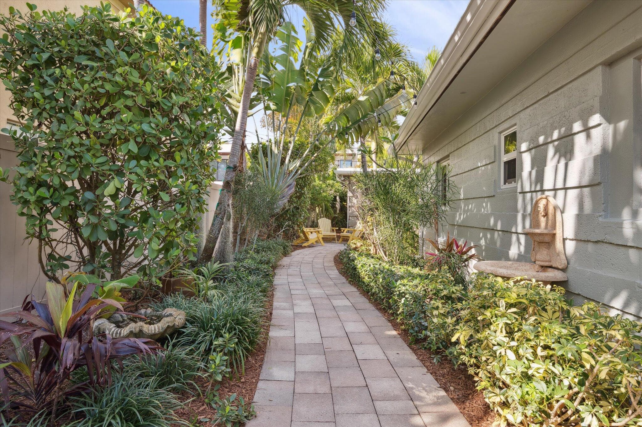1123 NE 14th Avenue 1, Fort Lauderdale, FL 33304 3