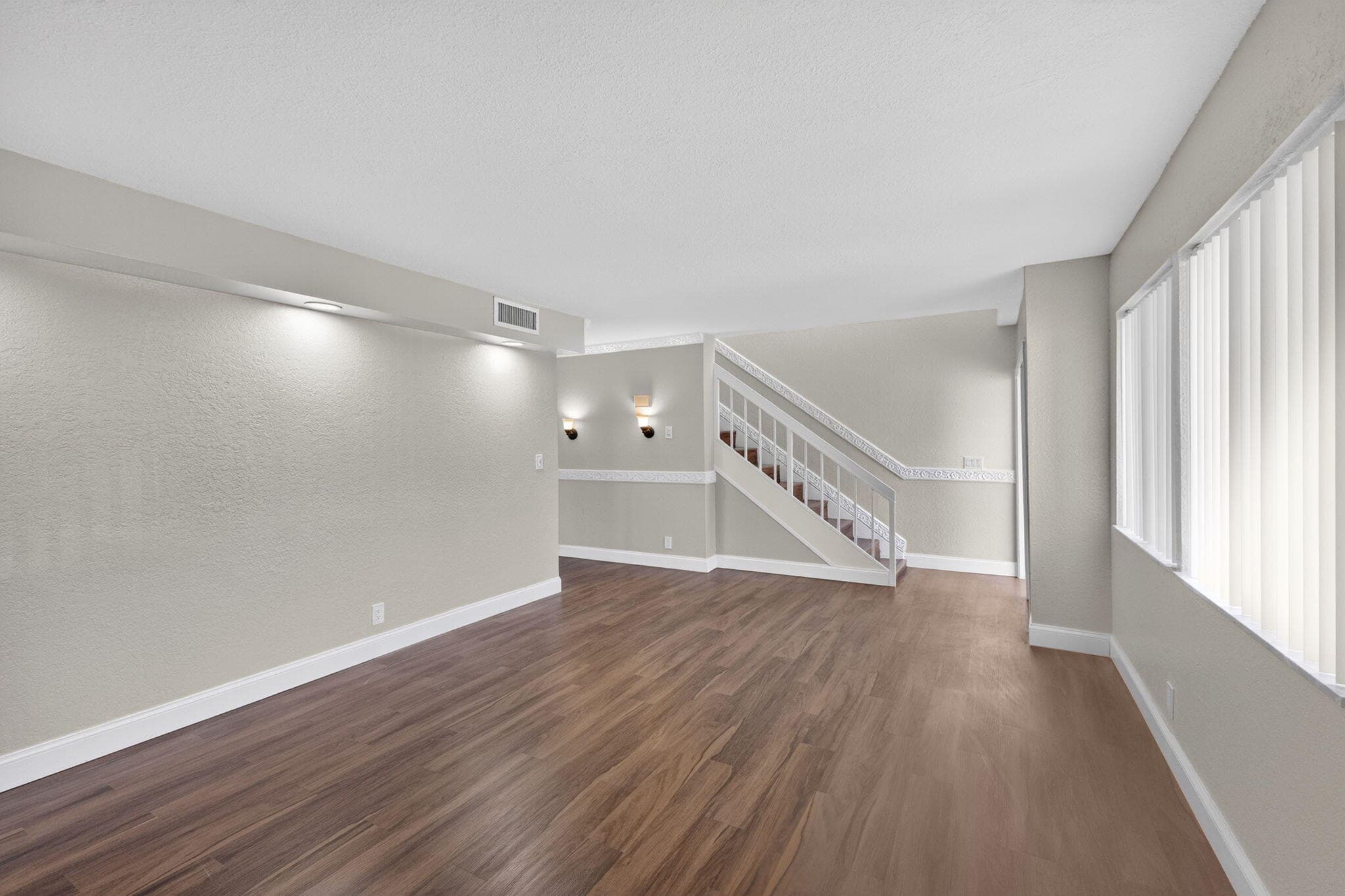 32 Wimbledon Lake 221, Plantation, FL 33324 9