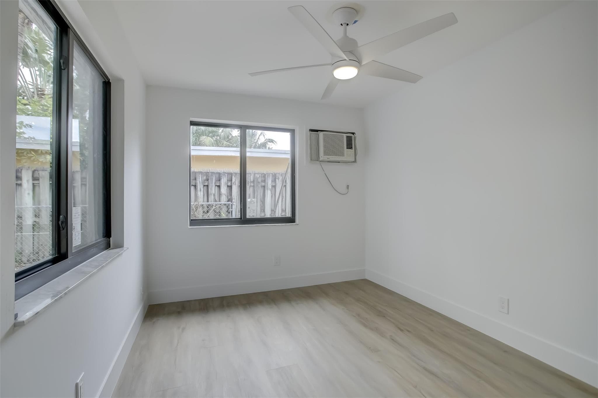 2155 NE 56th Court, Fort Lauderdale, FL 33308 18
