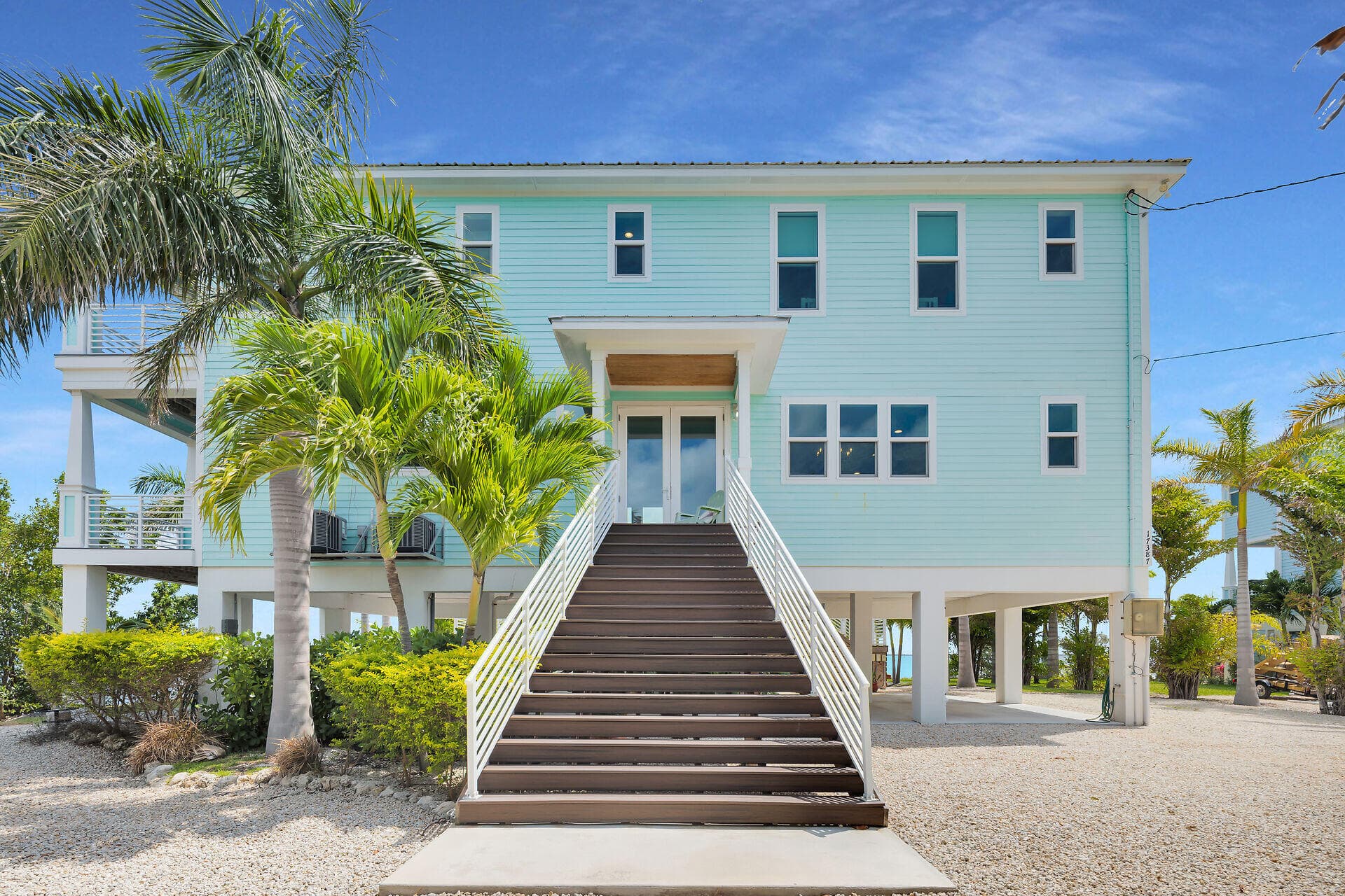 17387 Dolphin Street E, Sugarloaf Key, FL 33042 3