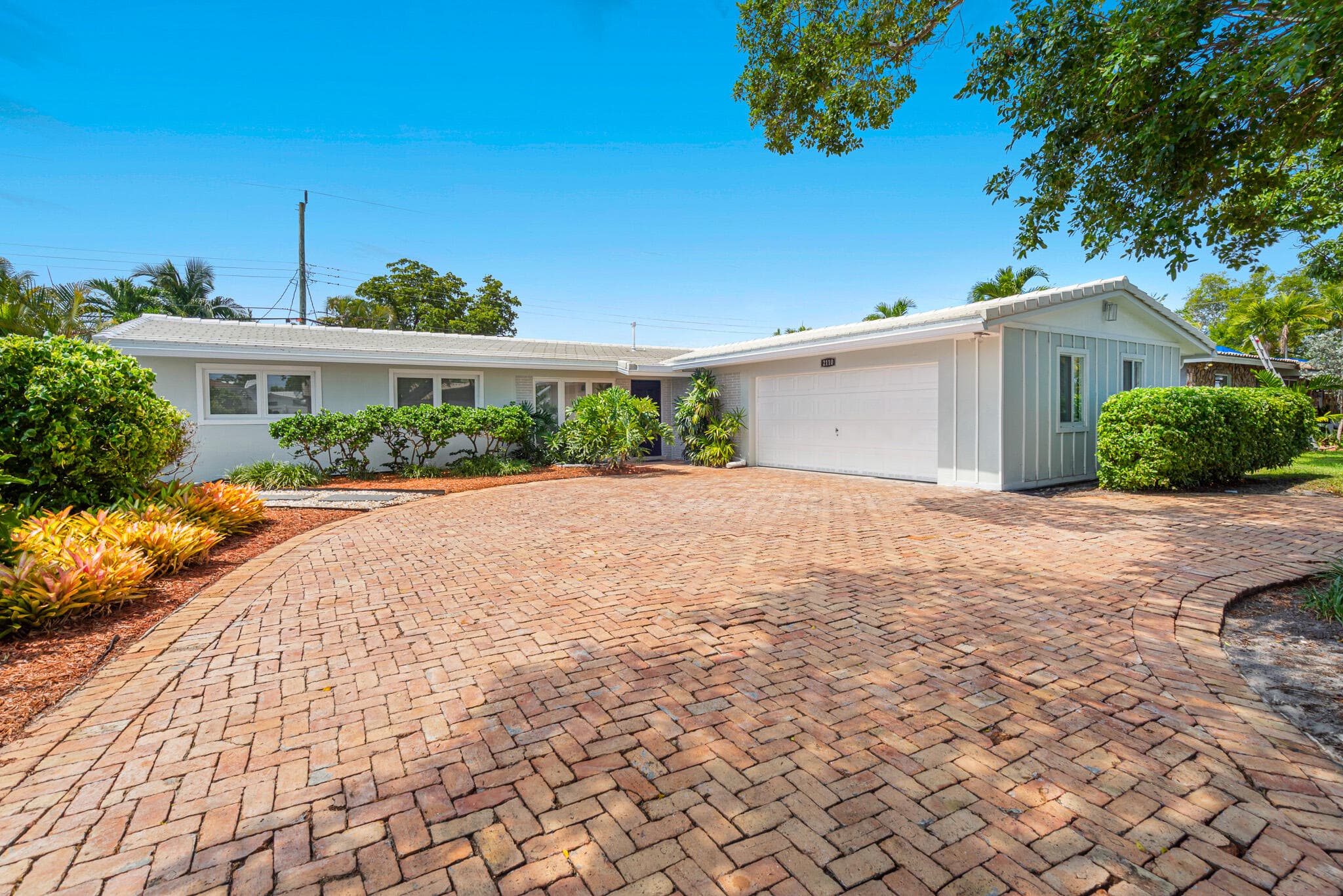 2110 NE 55th Street, Fort Lauderdale, FL 33308 11